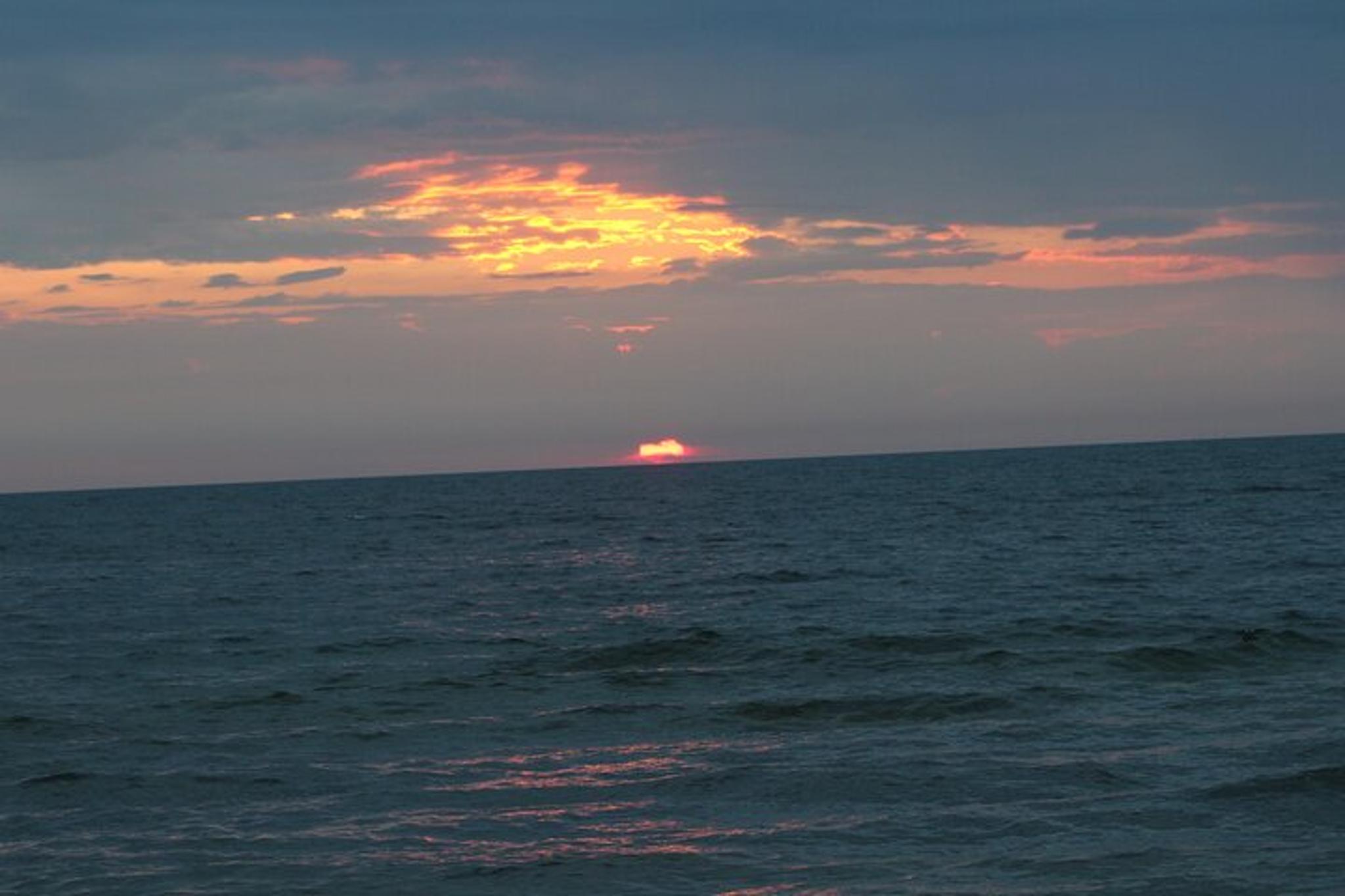 Clayton Sunset River Cruise - Image 5