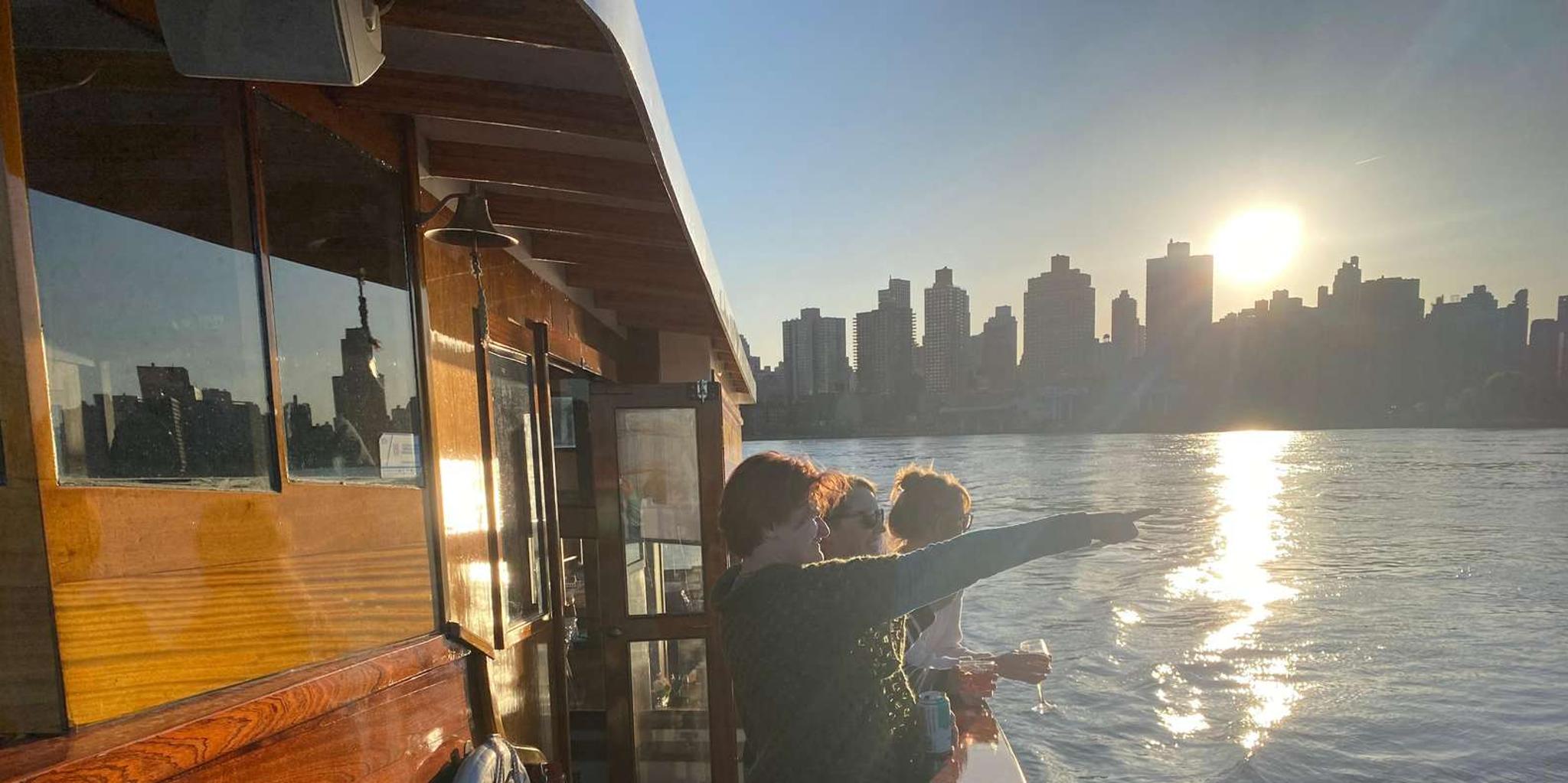 New York Urban Wildlife Sunset Boat Tour