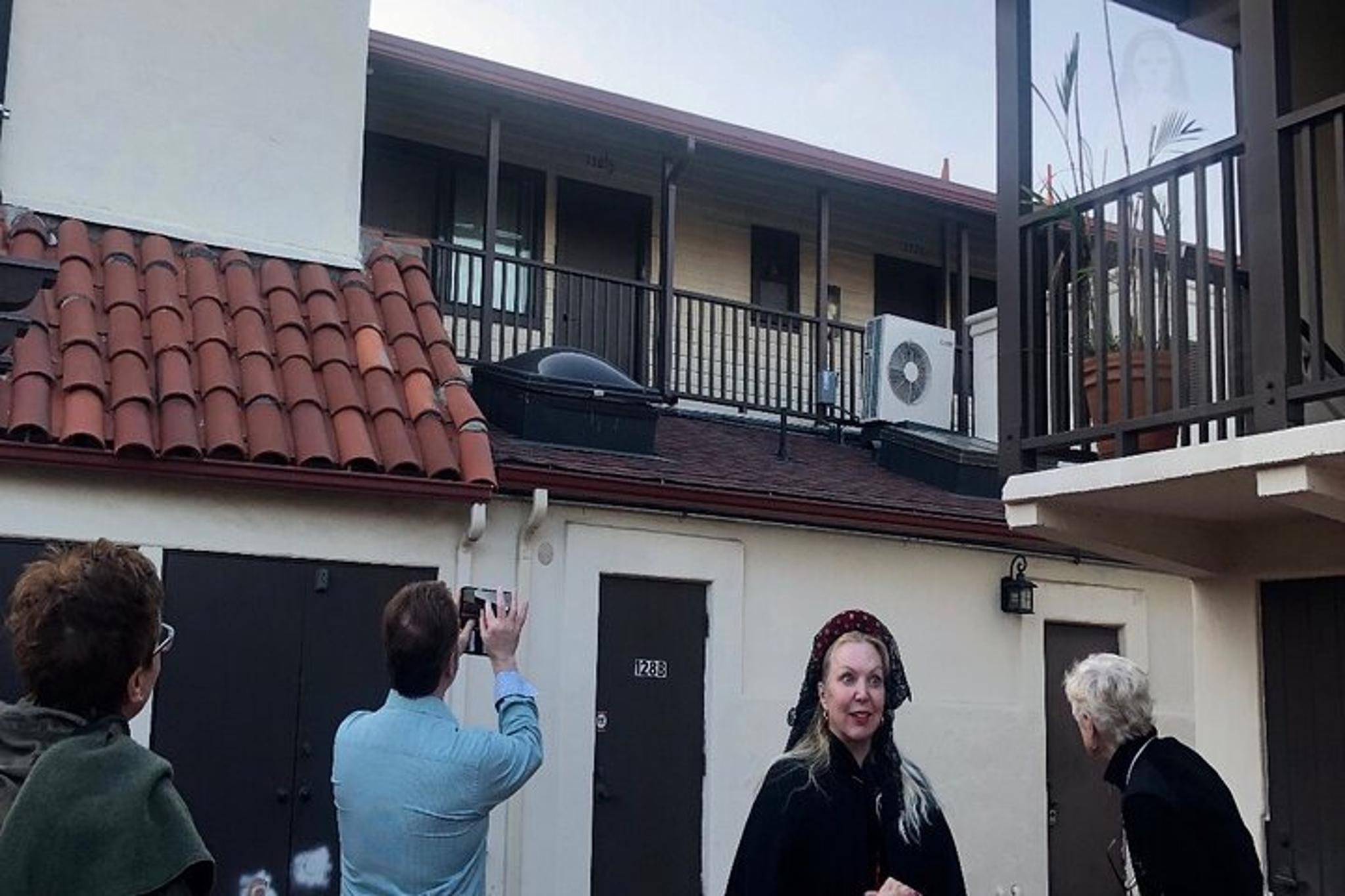 Santa Barbara Ghost Tour Dead of the Night - Image 5