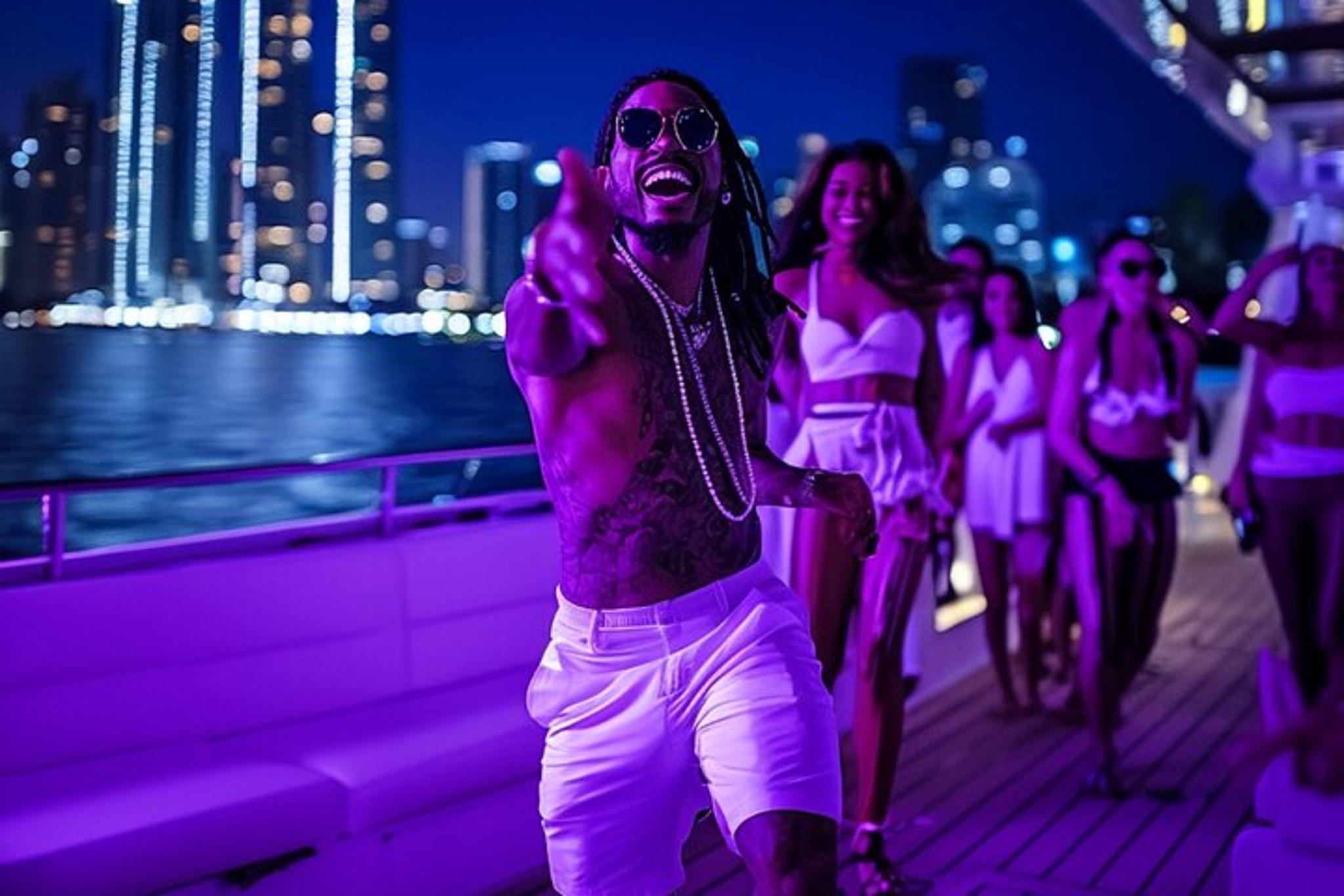 Miami Skyline Party Cruise - Image 5