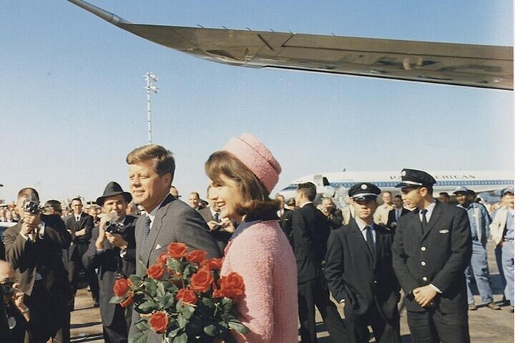 Dallas Highlights & Arboretum Tour - Image 6