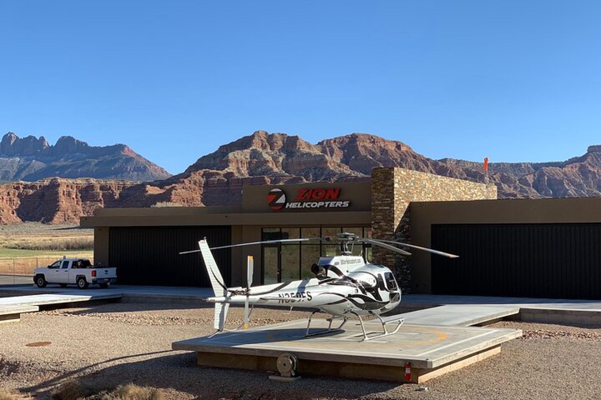 Zion National Park Panoramic Helicopter Flight - Image 3