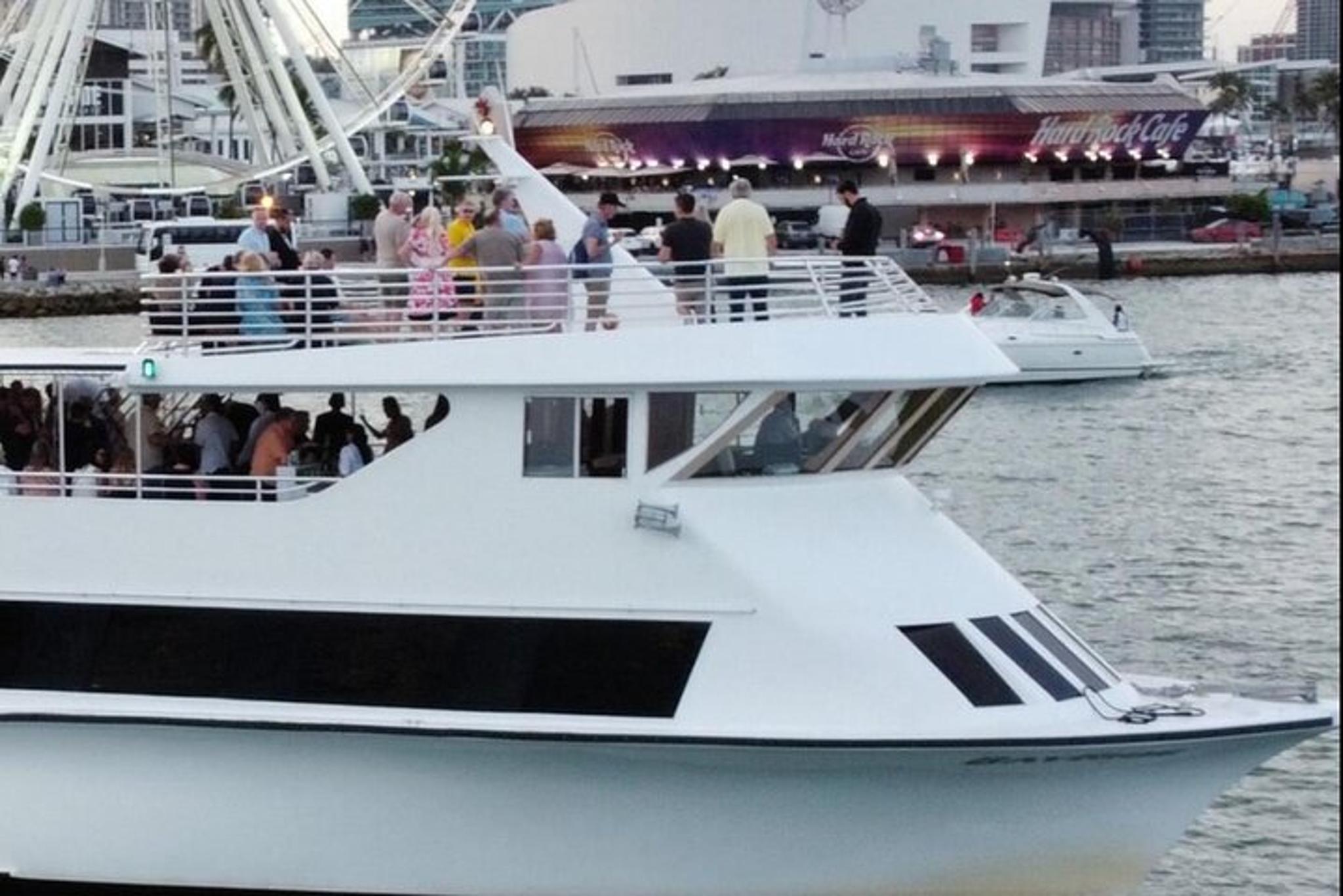 Miami Boat Party and Nightclub Experience - Image 3