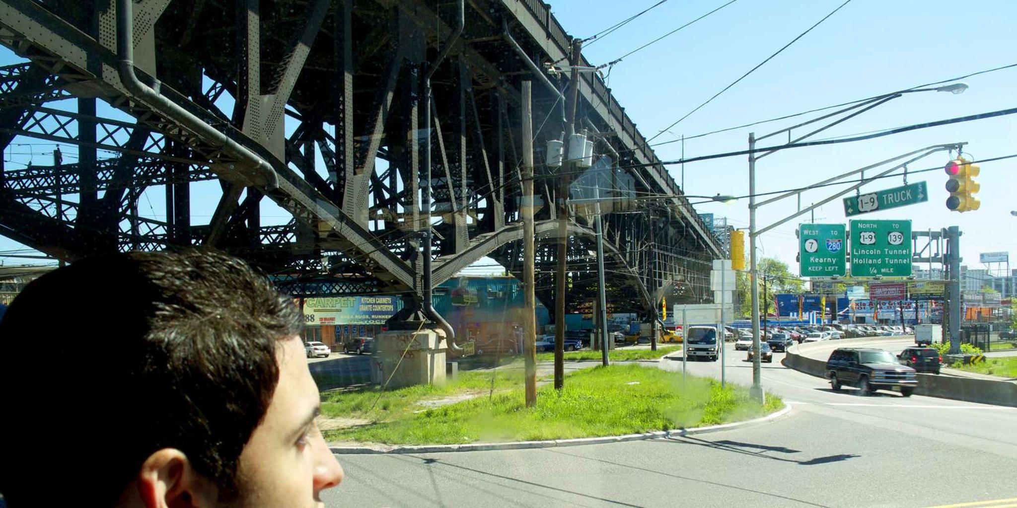 New York City Sopranos Filming Locations Bus Tour - Image 4