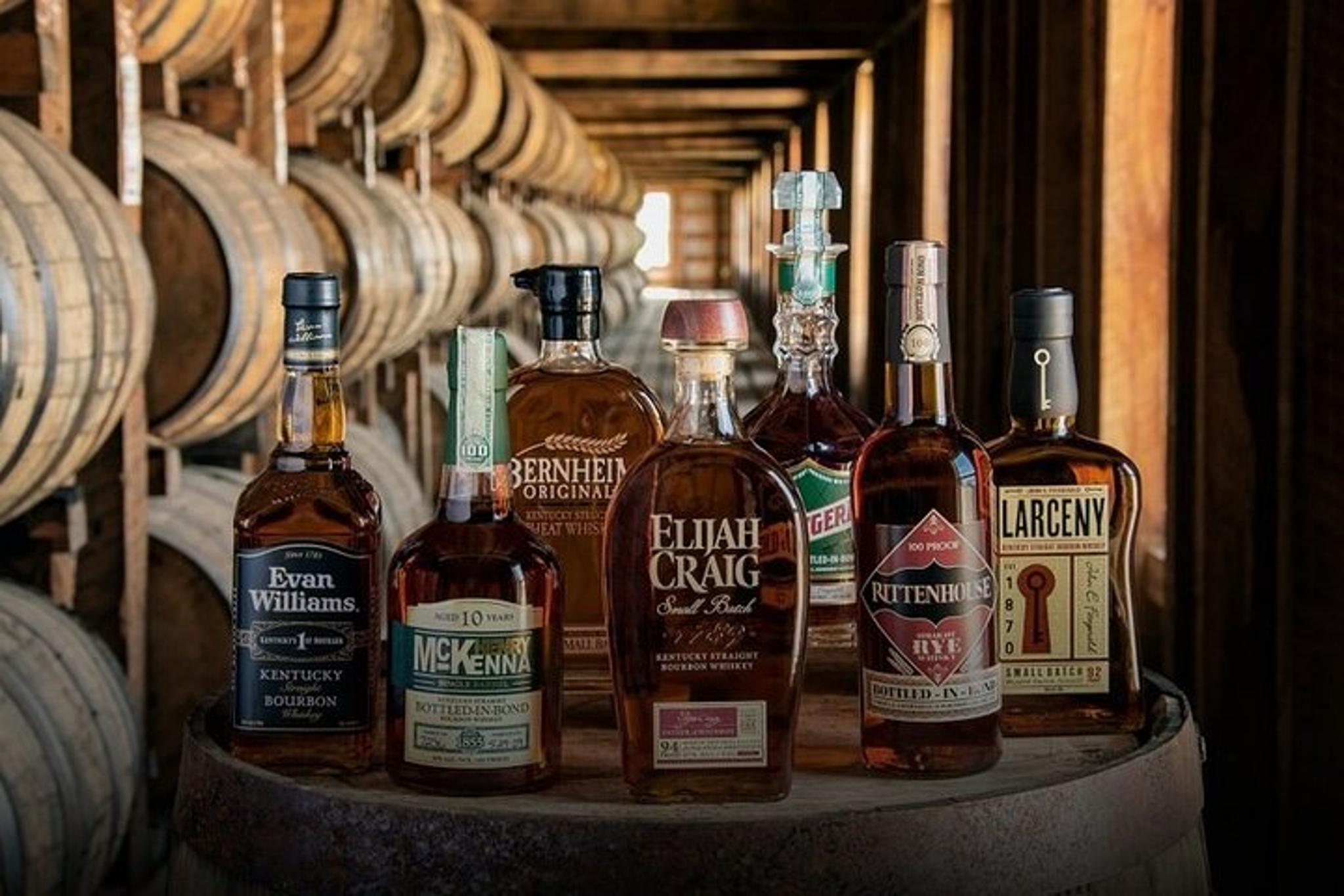 Louisville Bourbon Distillery Tour 9 hr - Image 4