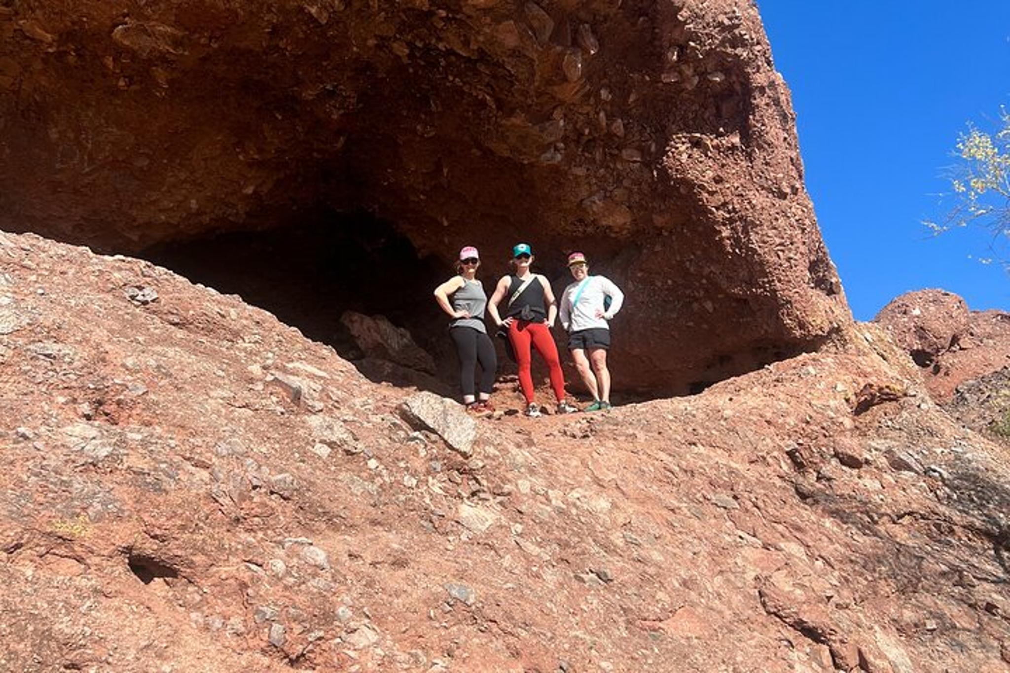 Phoenix Hiking and Yoga Experience at Papago Park - Image 2