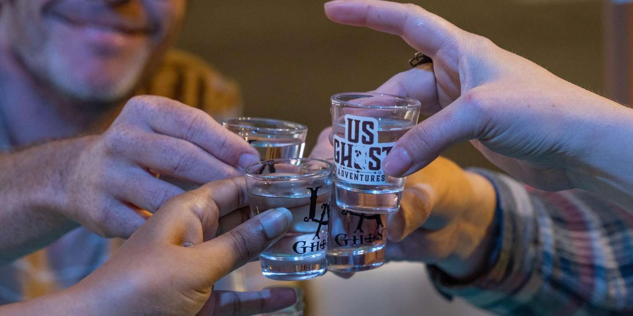 San Francisco Ghosts and Booze Haunted Pub Crawl 2 hr - Image 3