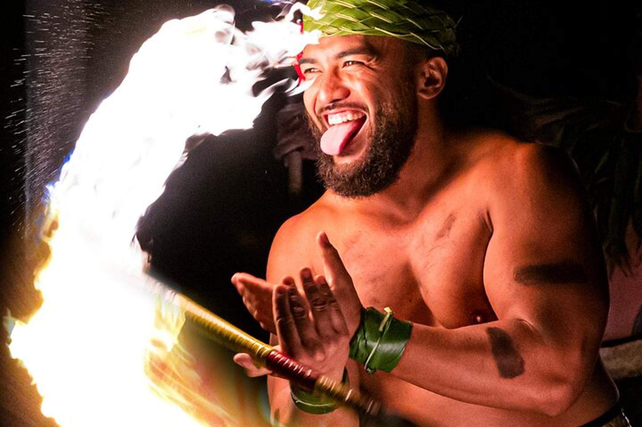 Honolulu Luau at Aloha Tower - Image 5