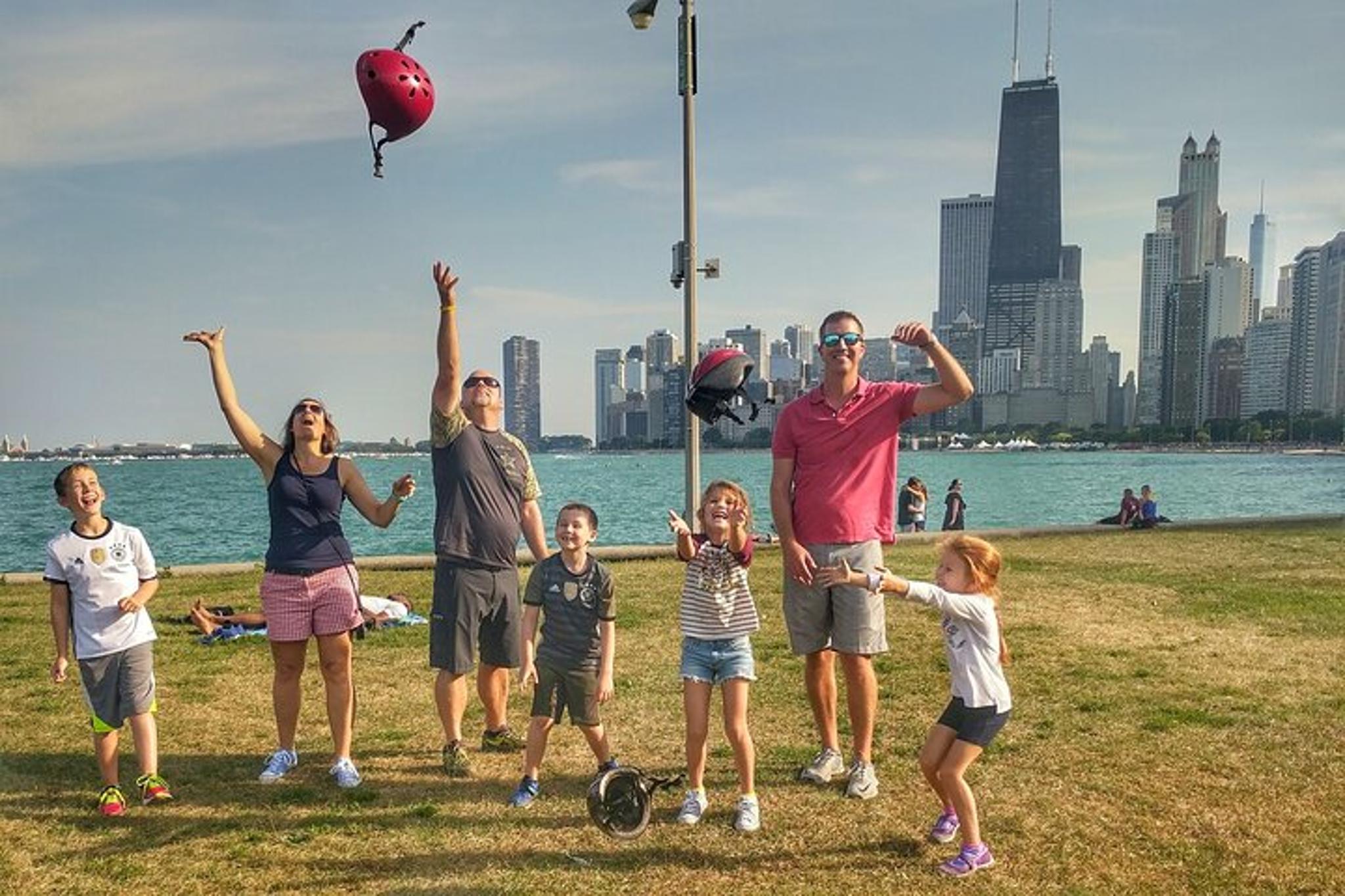Chicago Outdoor Adventure Pass: Bike, Kayak and Swim - Image 2