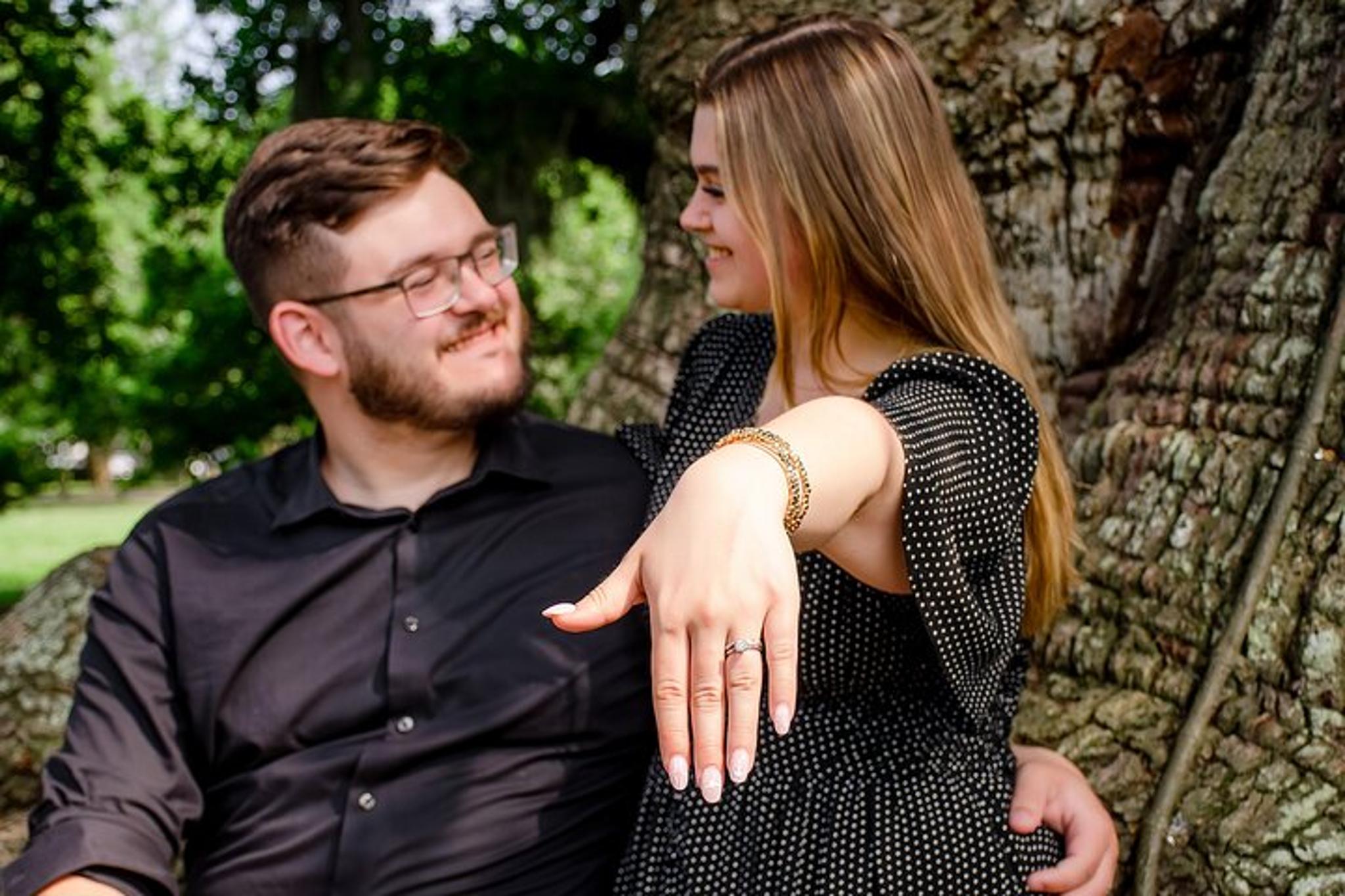 New Orleans Photoshoot in Audubon Park 1 hr - Image 1