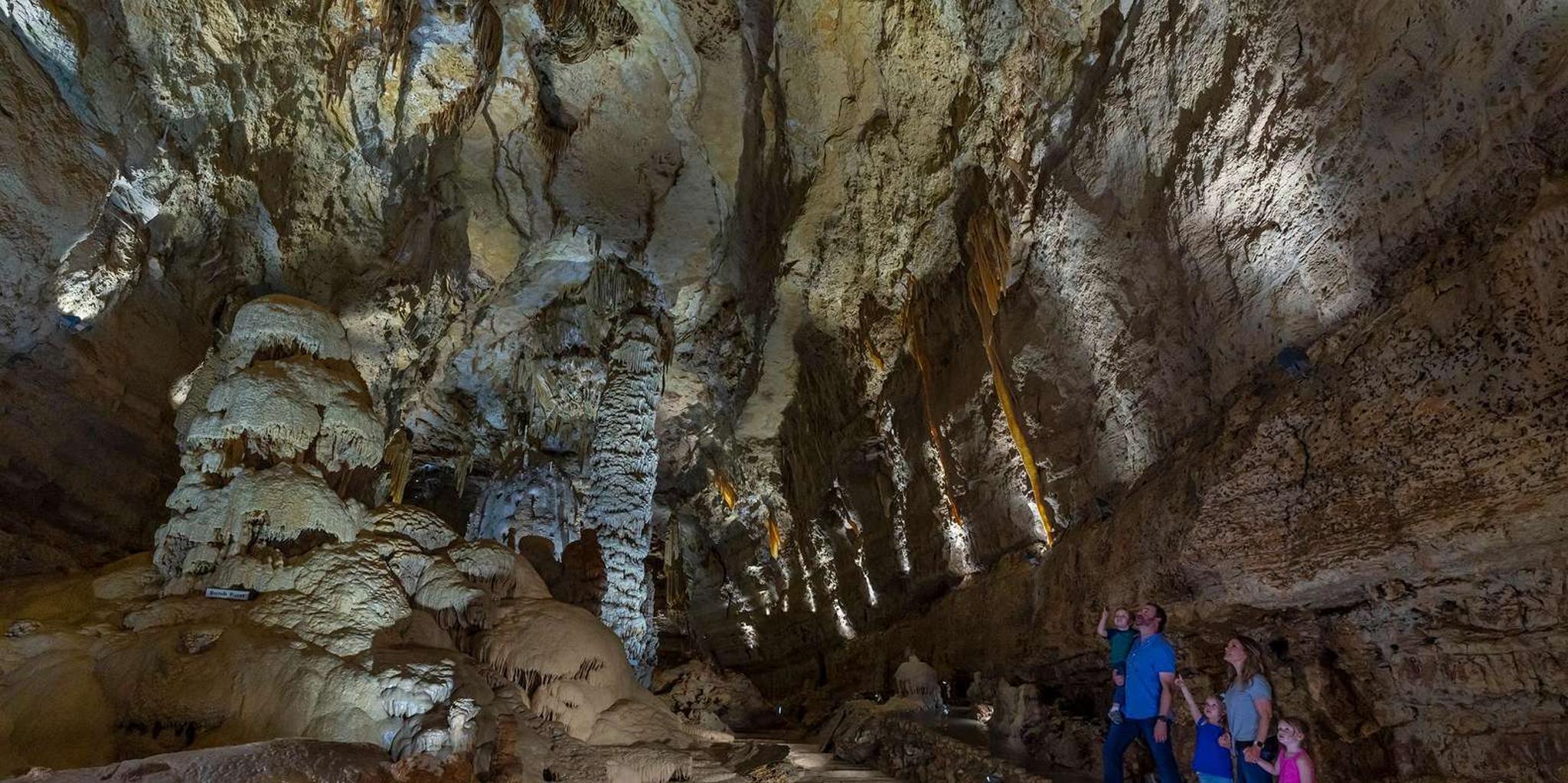 San Antonio Natural Bridge Caverns Tour - Image 3