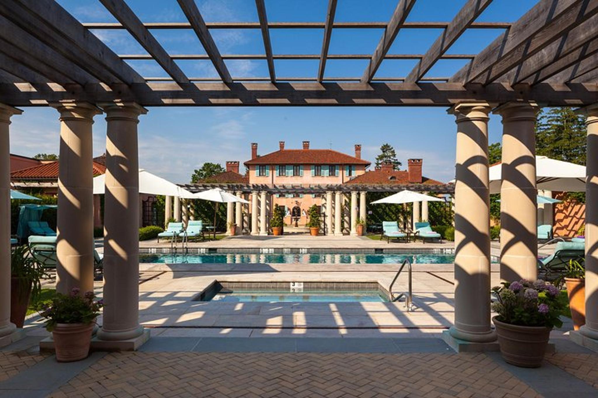 New York City Helicopter Tour to Glenmere Mansion - Image 3