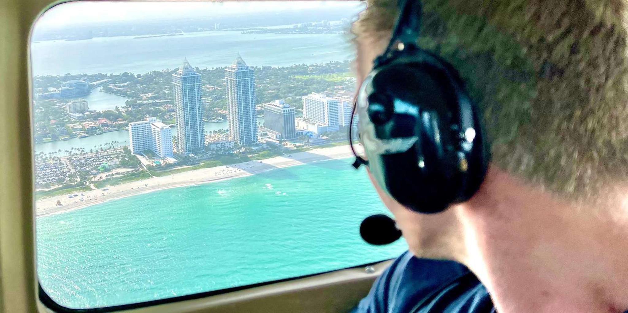 Miami Airplane Tour with Drinks - Image 6