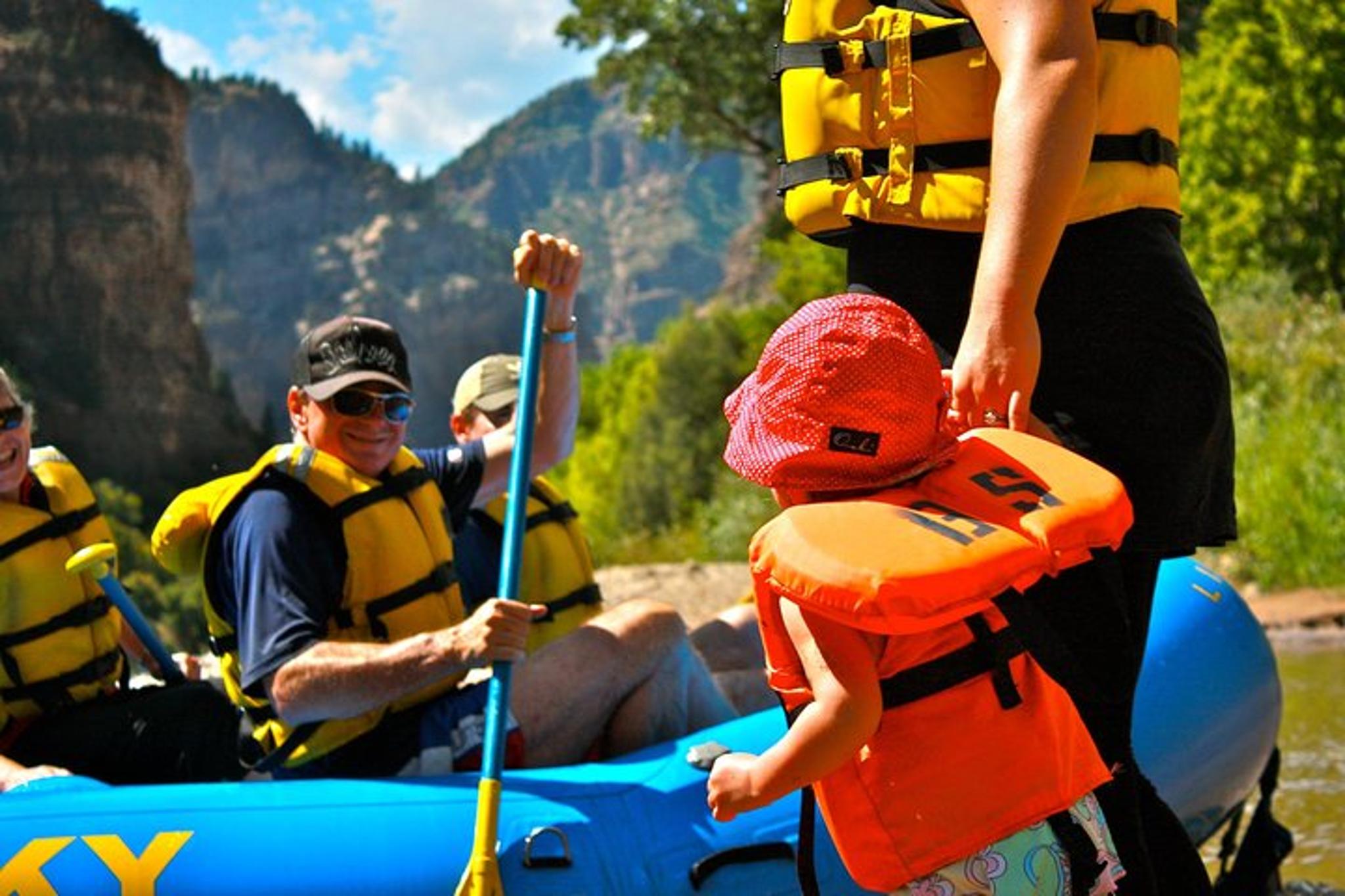 Glenwood Springs Colorado River Rafting Half Day - Image 4