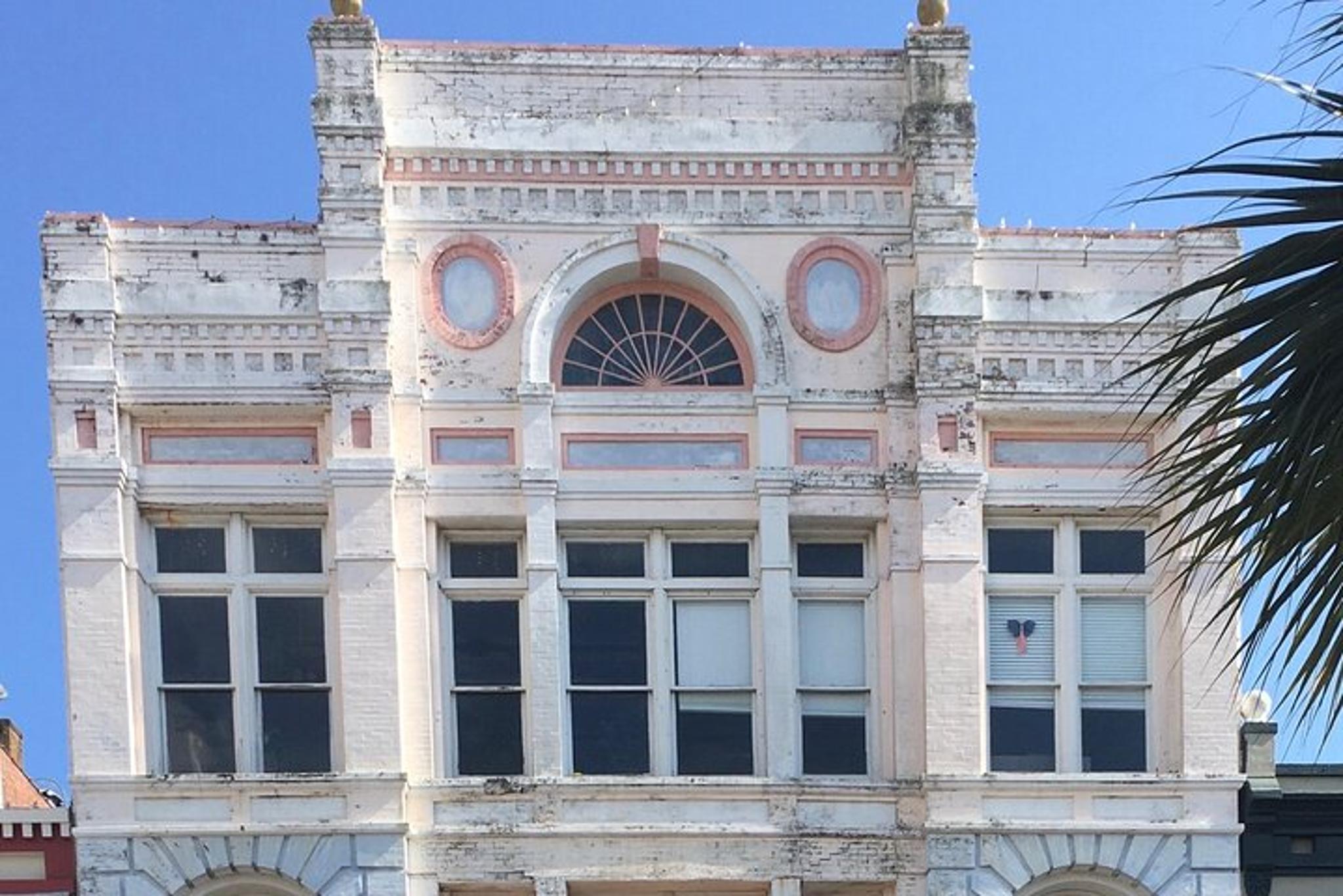Galveston Scavenger Hunt in Post Office District - Image 4