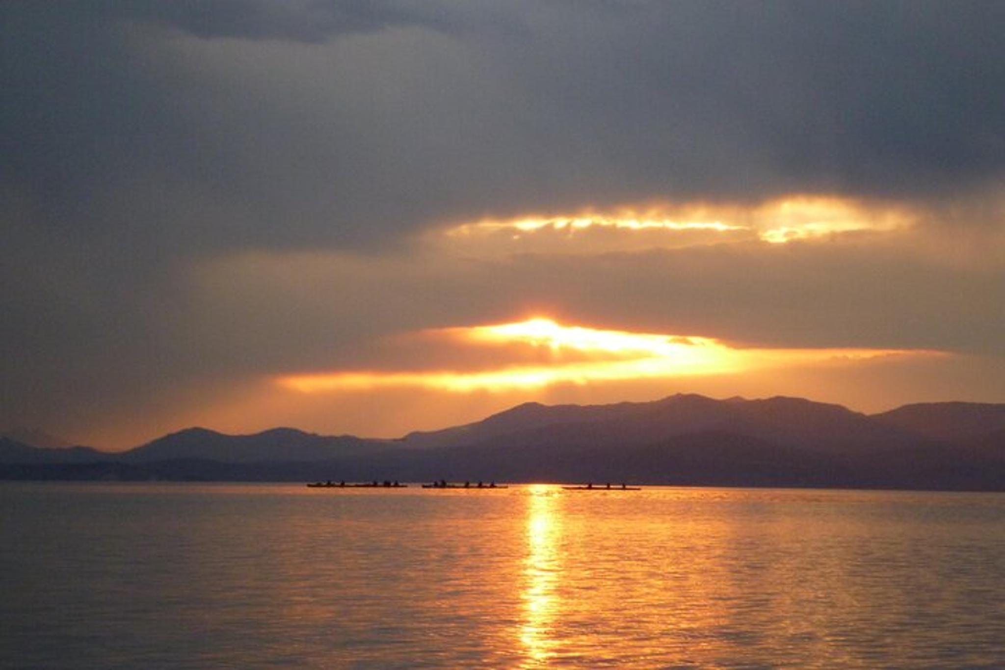 Yellowstone Lake Kayak Tour - Image 5