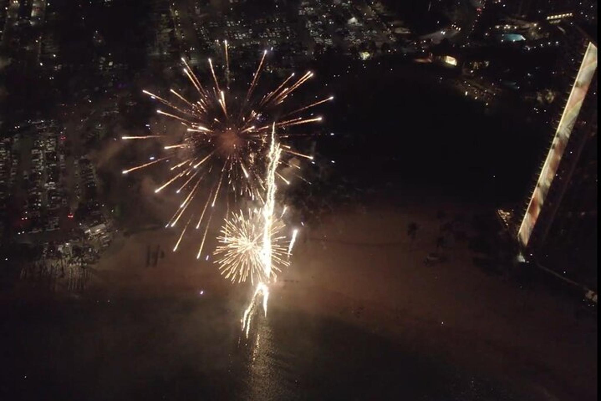 Waikiki Beach Sunset and Firework Cruise - Image 5