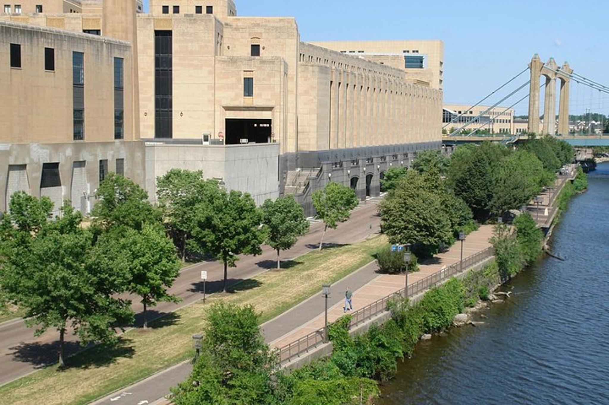 Minneapolis Riverwalk Food Tour - Image 3