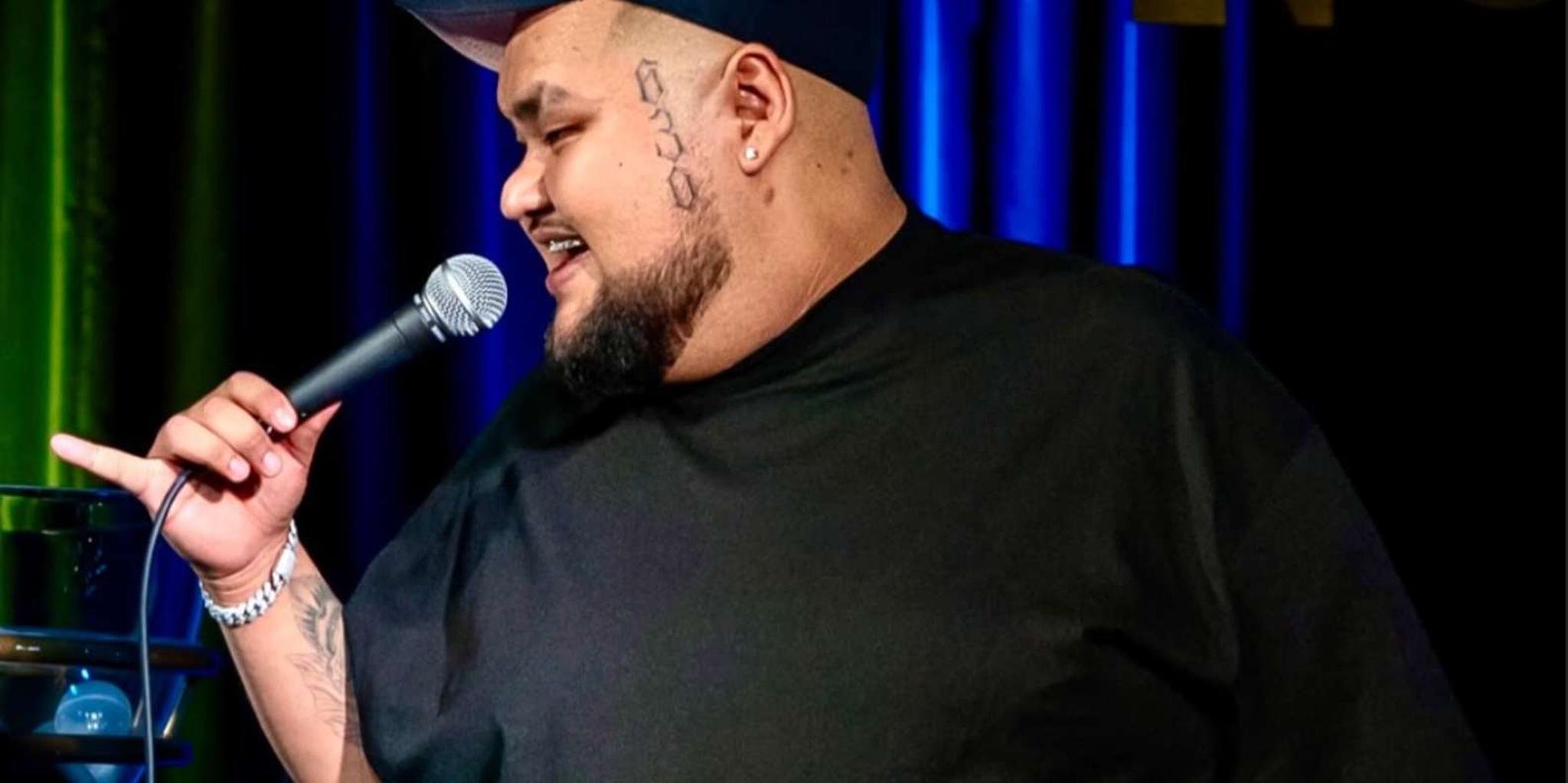 Los Angeles Hollywood Night Tour with Dinner & Comedy Show - Image 6