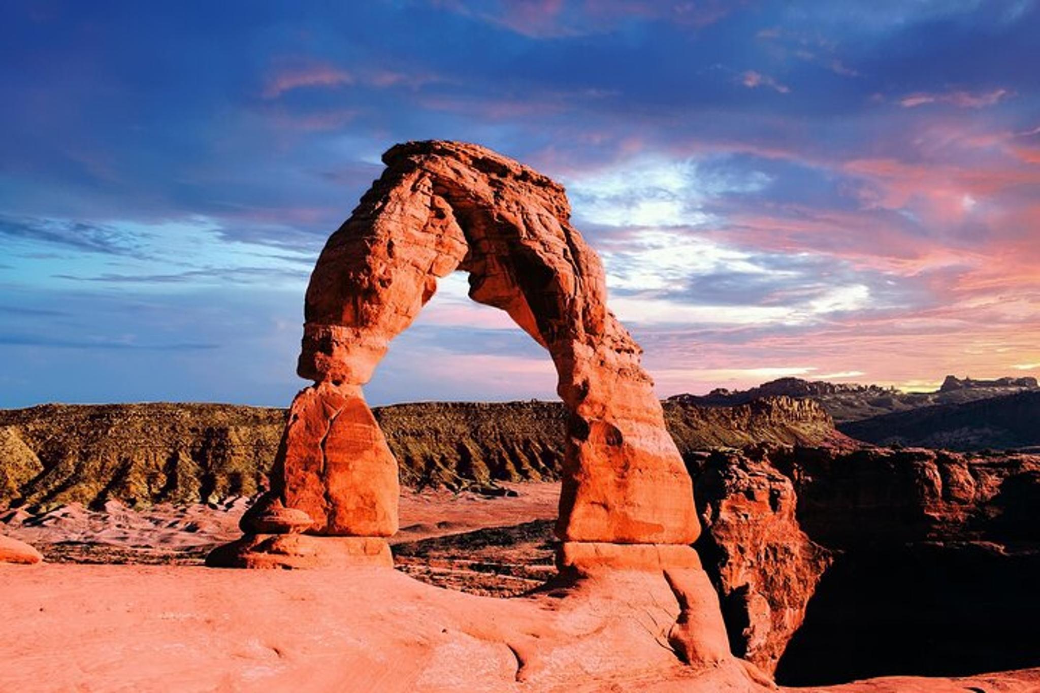 Las Vegas Grand Canyon and Canyons 4-Day Tour
