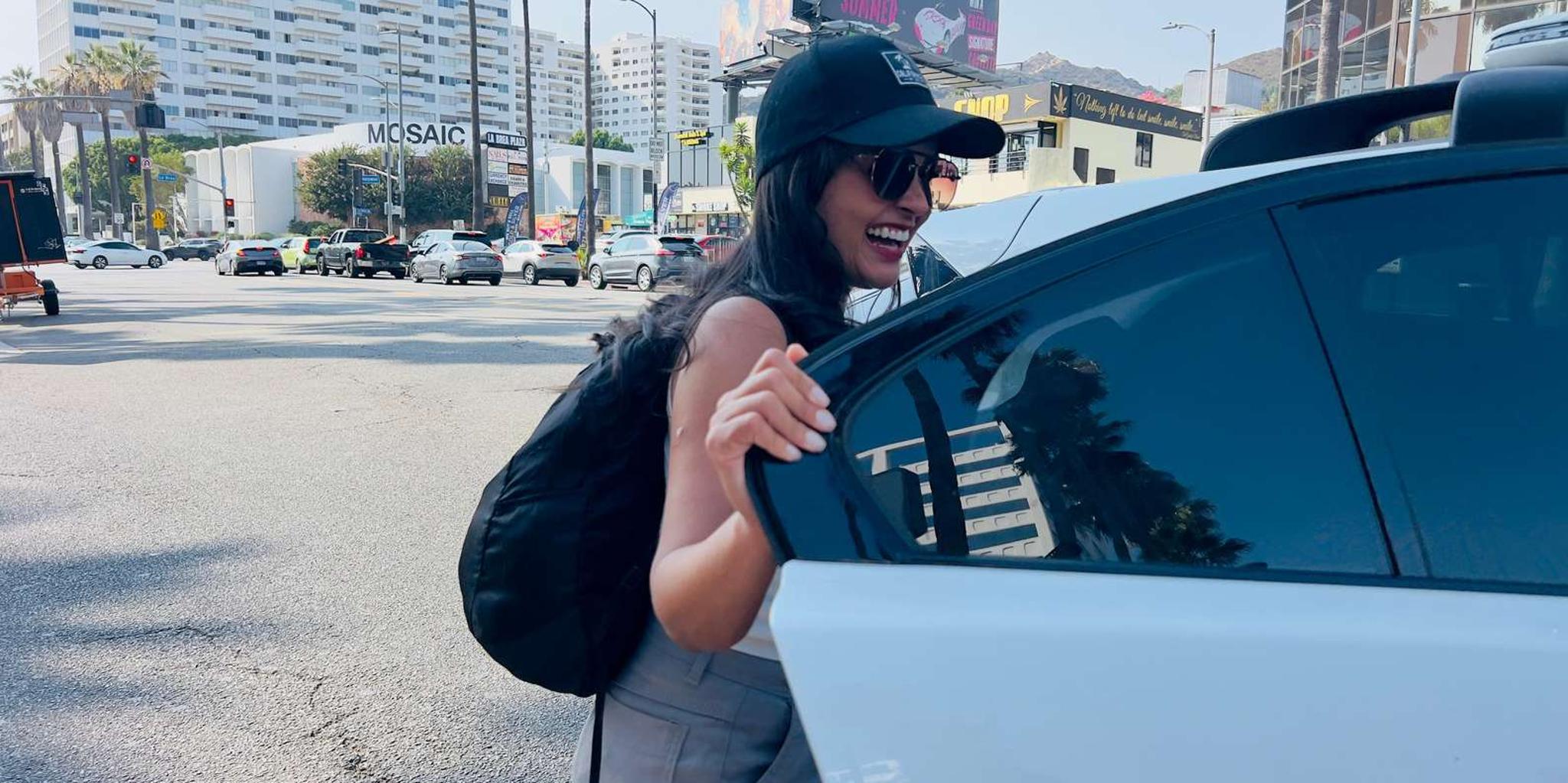Los Angeles Self-Driving Car Experience - Image 2