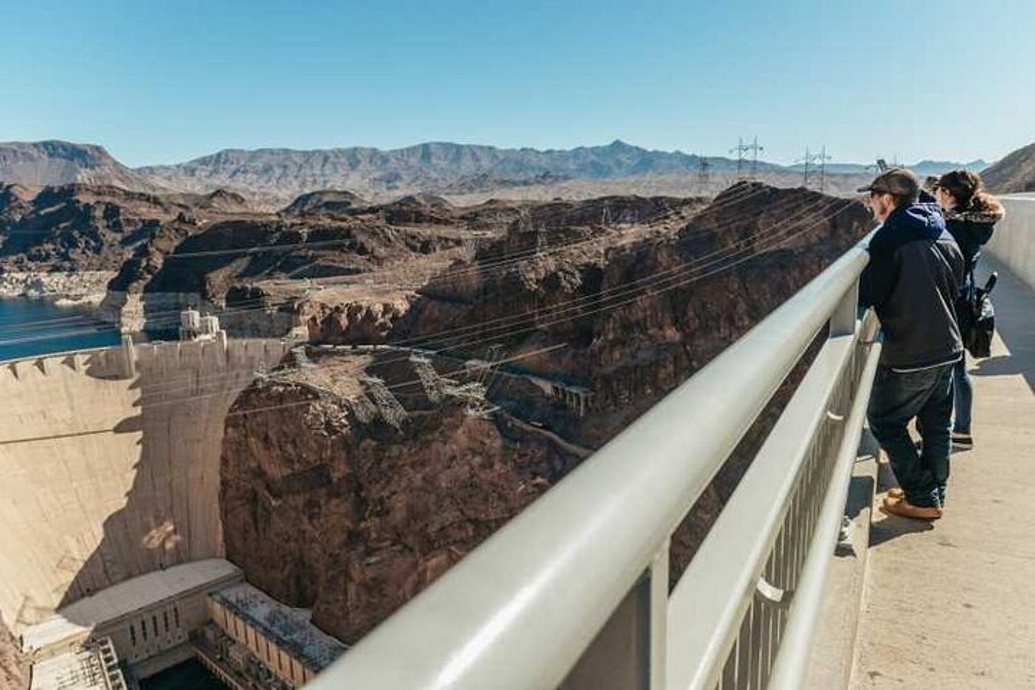 Las Vegas Hoover Dam Tour in Spanish 4 hr - Image 6