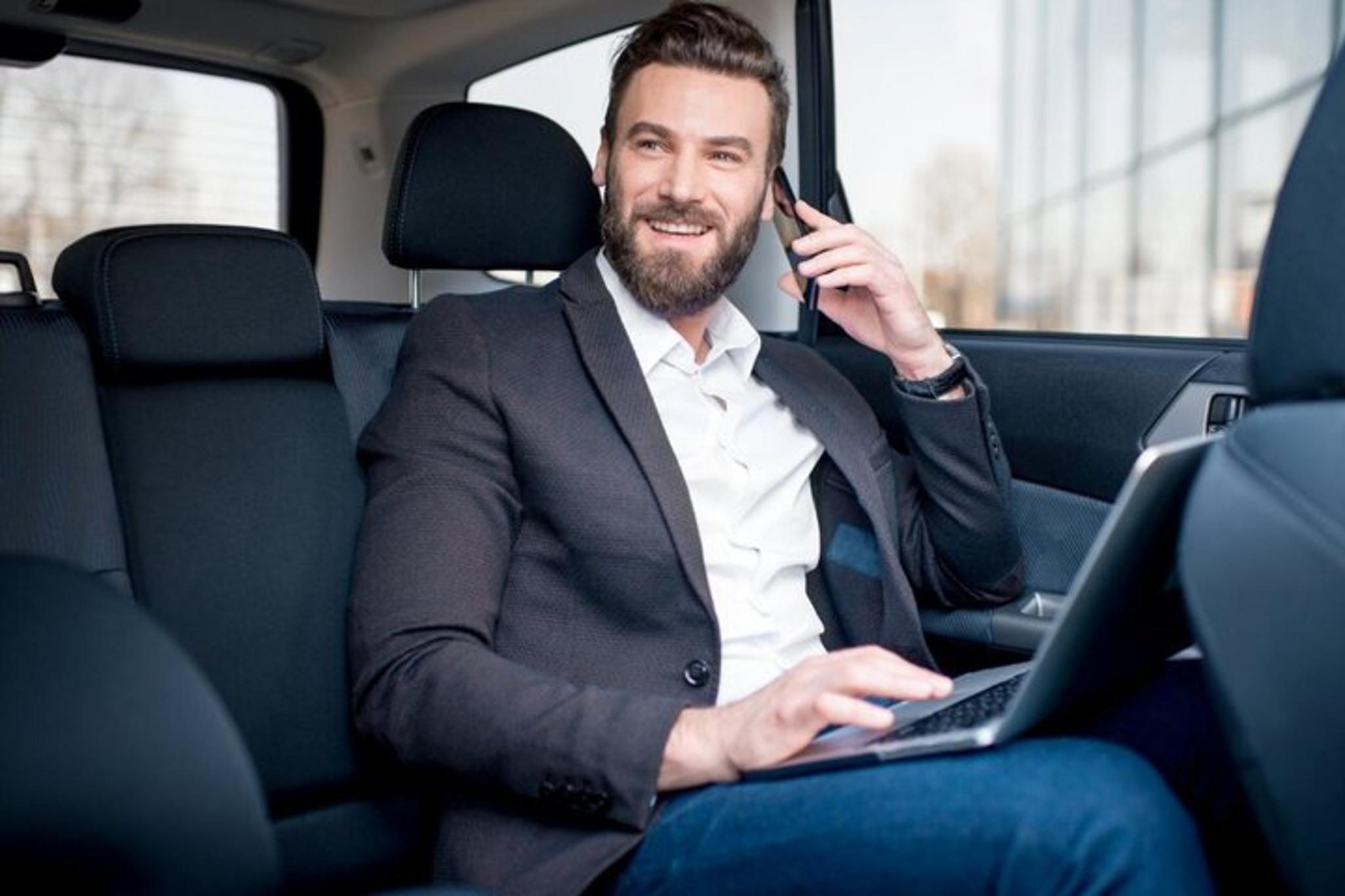 Albany Private Airport Transfer - Image 3