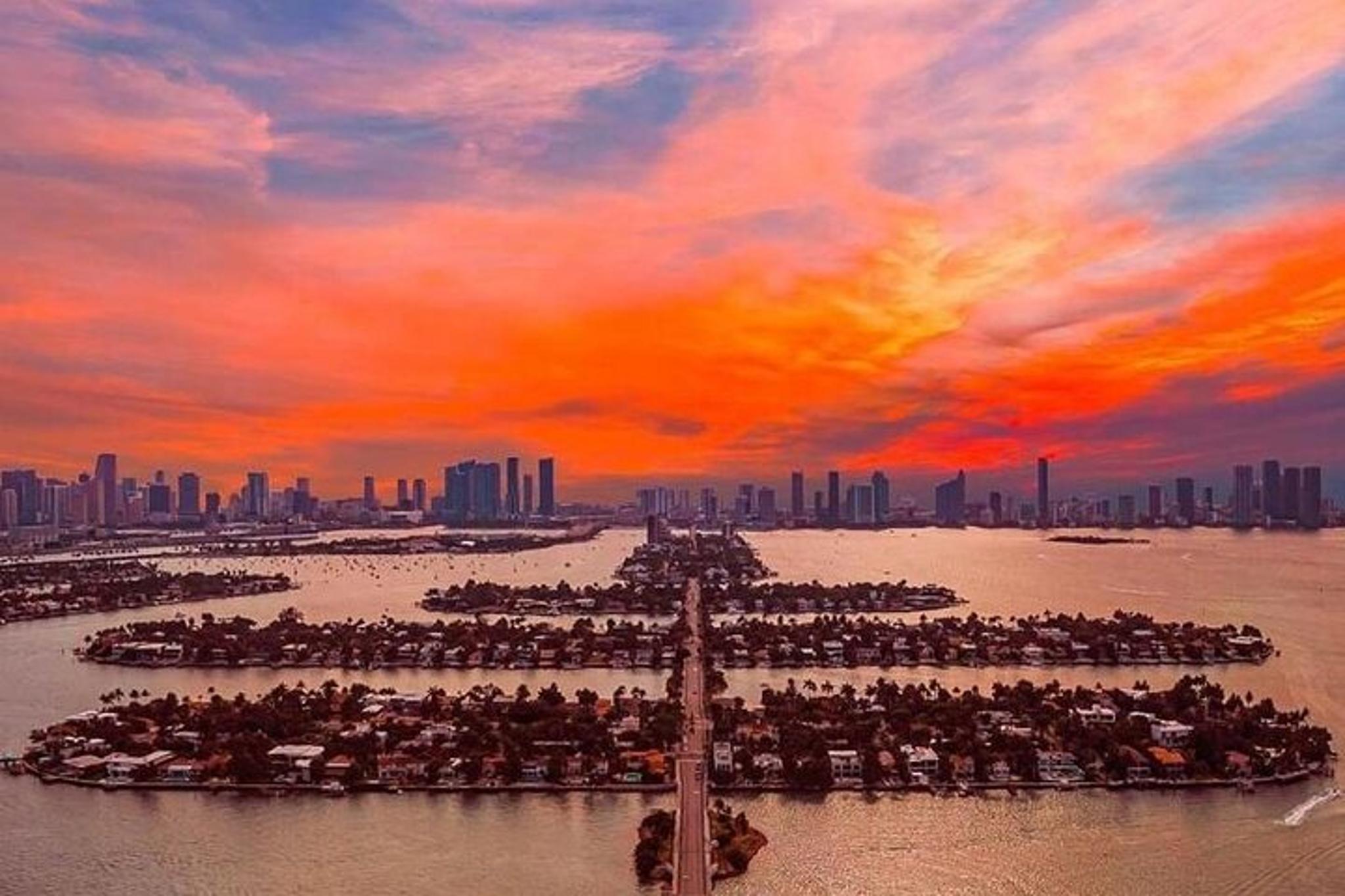 Miami Beach Private Airplane Tour at Sunset 50 Min - Image 3