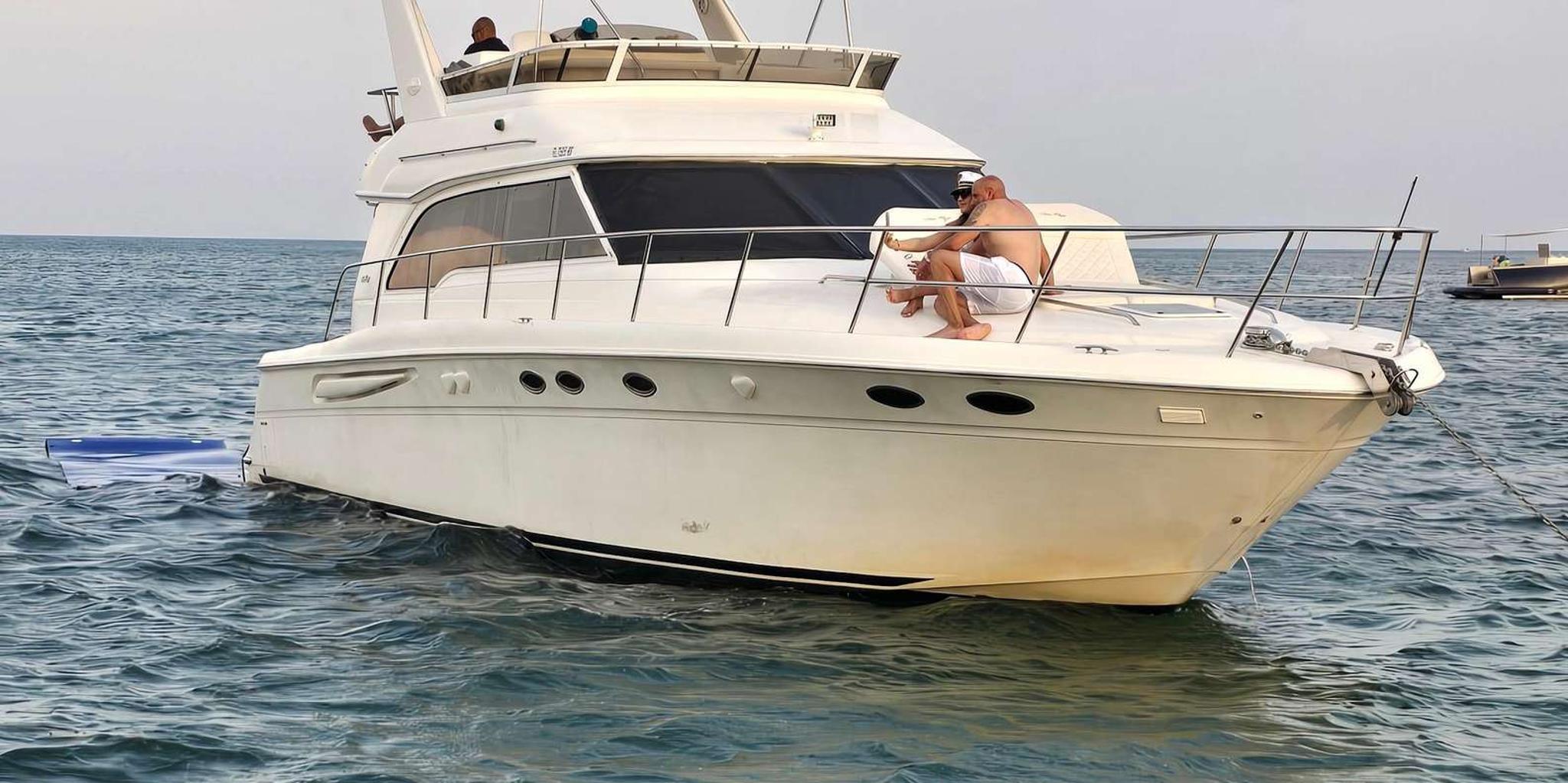 Miami Beach Yacht Cruise Biscayne Bay 4 hr - Image 3