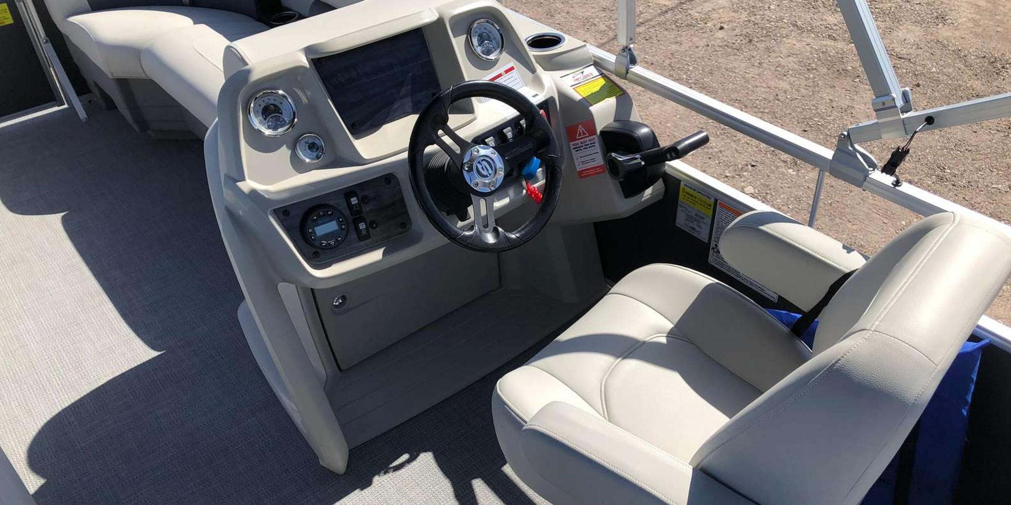 Lake Havasu Pontoon Boat Rental - Image 3