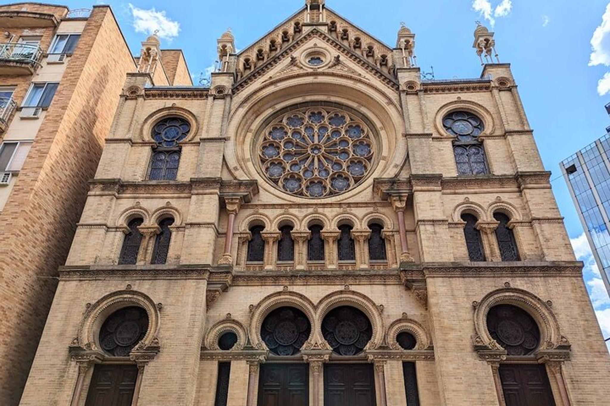 New York City Walking, Subway, and Ferry Tour - Image 5