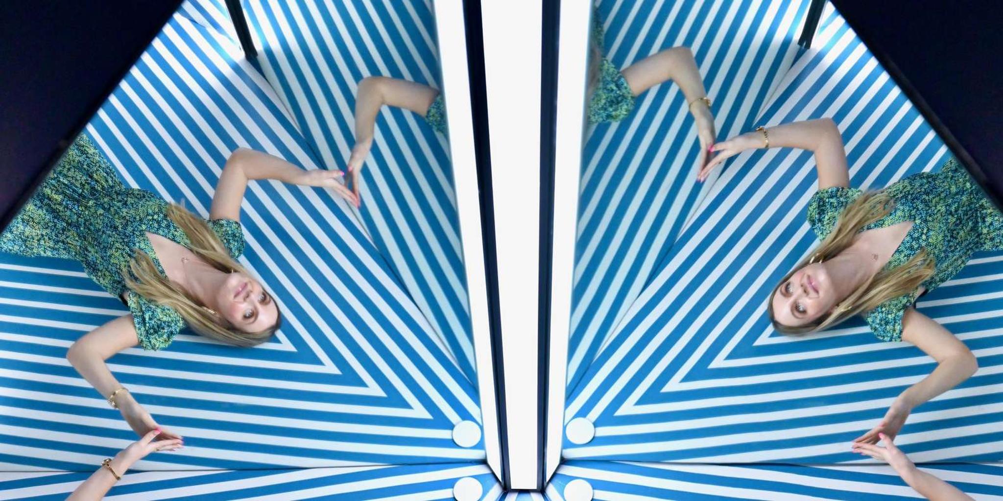 Houston Museum of Illusions Entry Ticket - Image 2