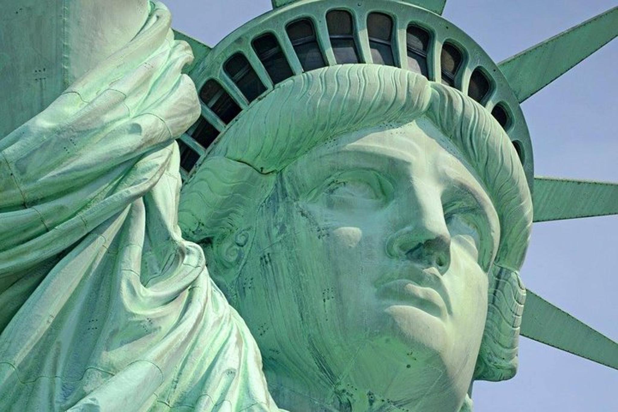 New York Statue of Liberty and Ellis Island Tour - Image 3