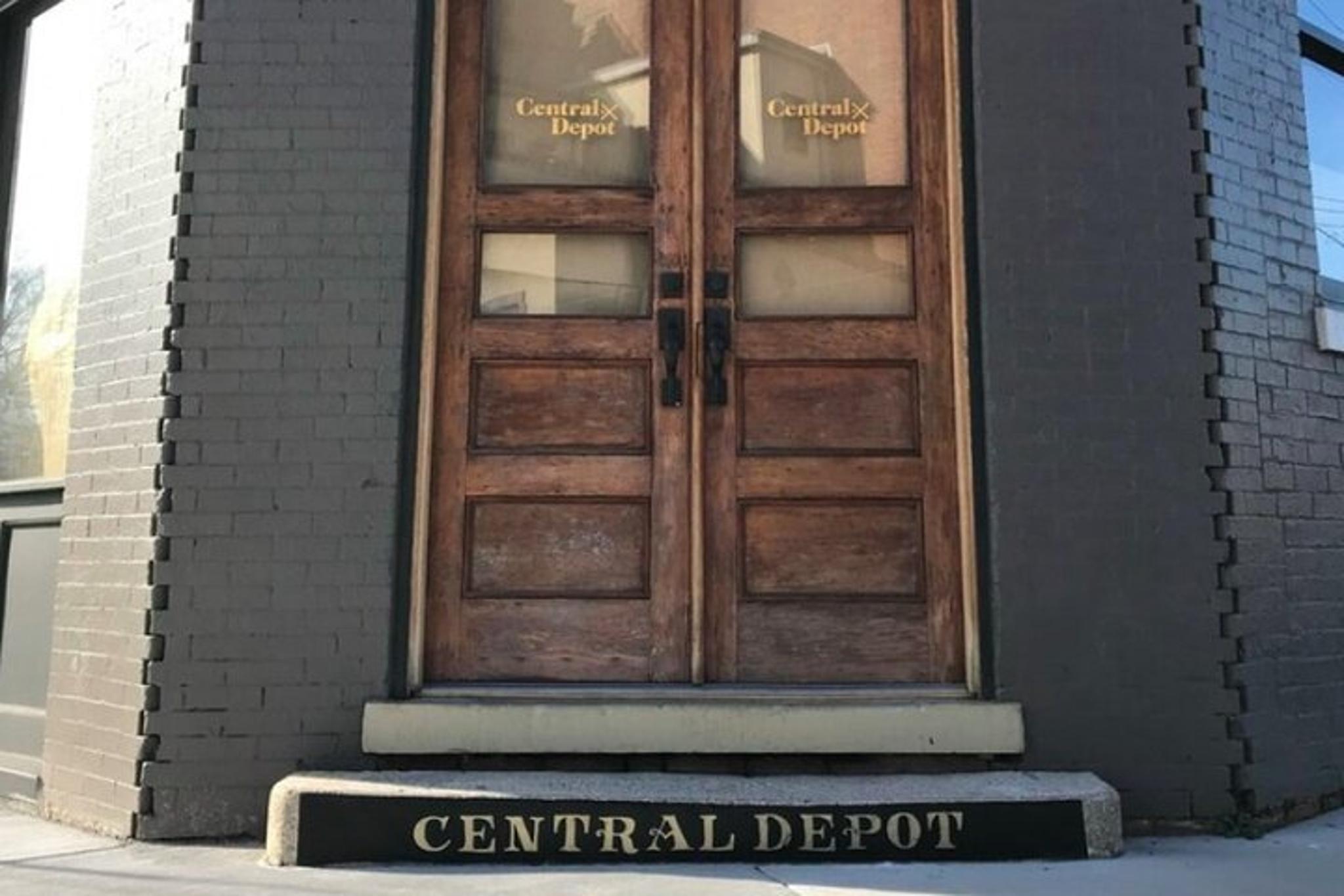 Knoxville Bar Hunt Adventure - Image 3