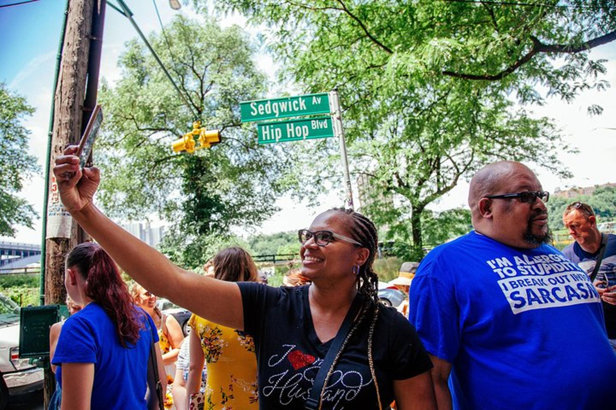 New York Hip Hop Tour in Harlem and The Bronx - Image 3