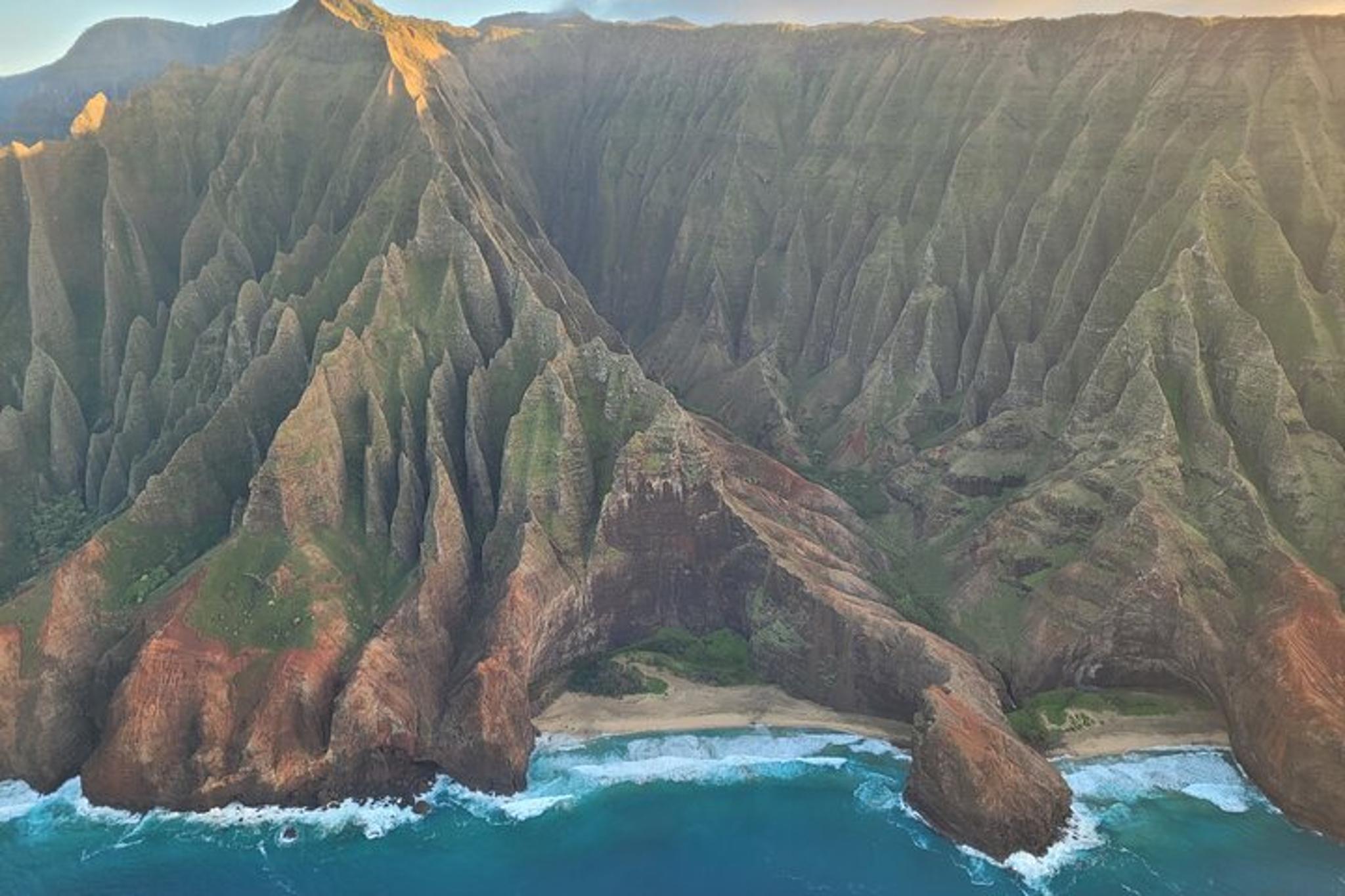 Kauaʻi Helicopter Tour Doors-Off 55 min - Image 4