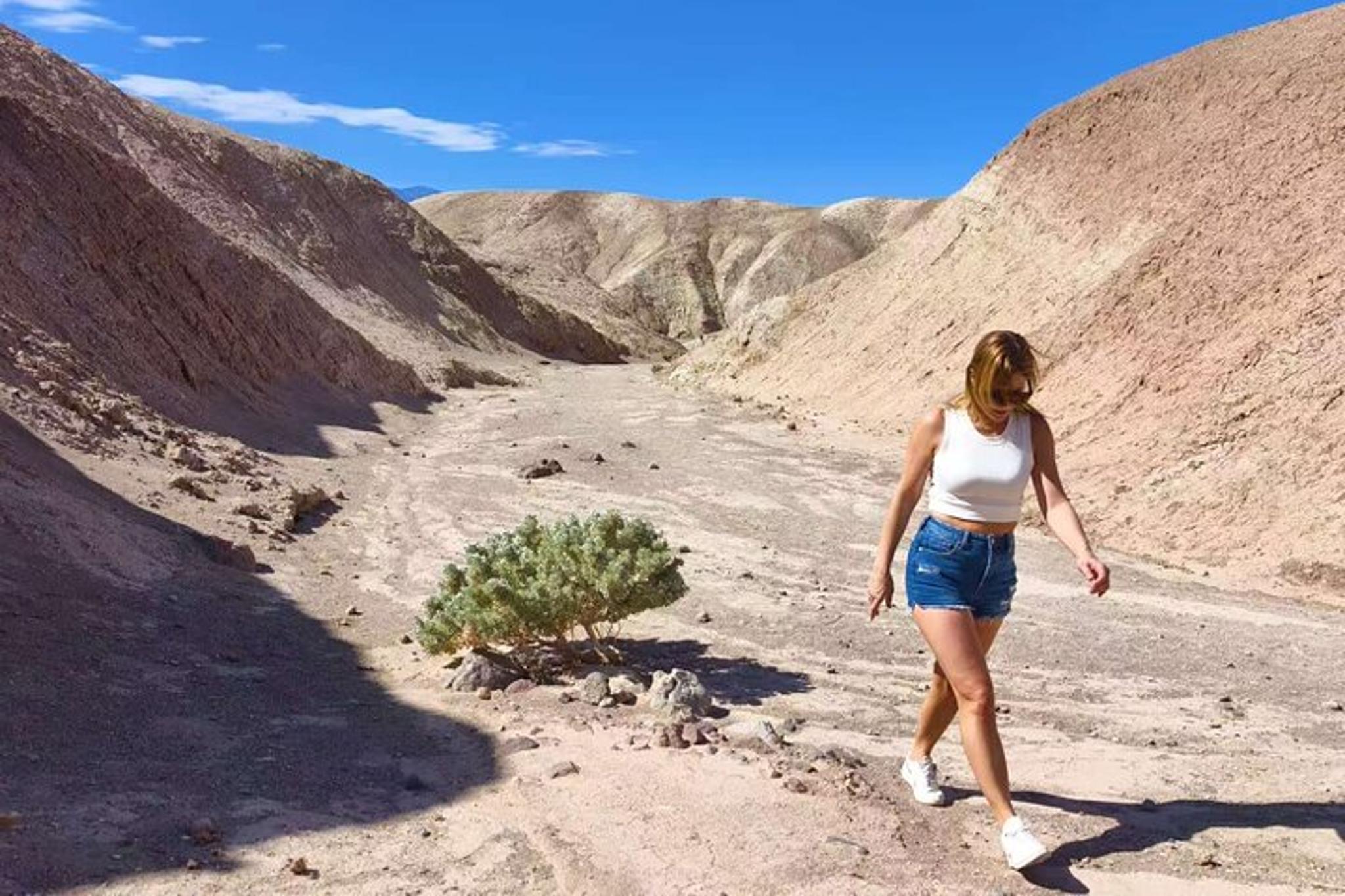 Las Vegas Death Valley Group Tour - Image 1