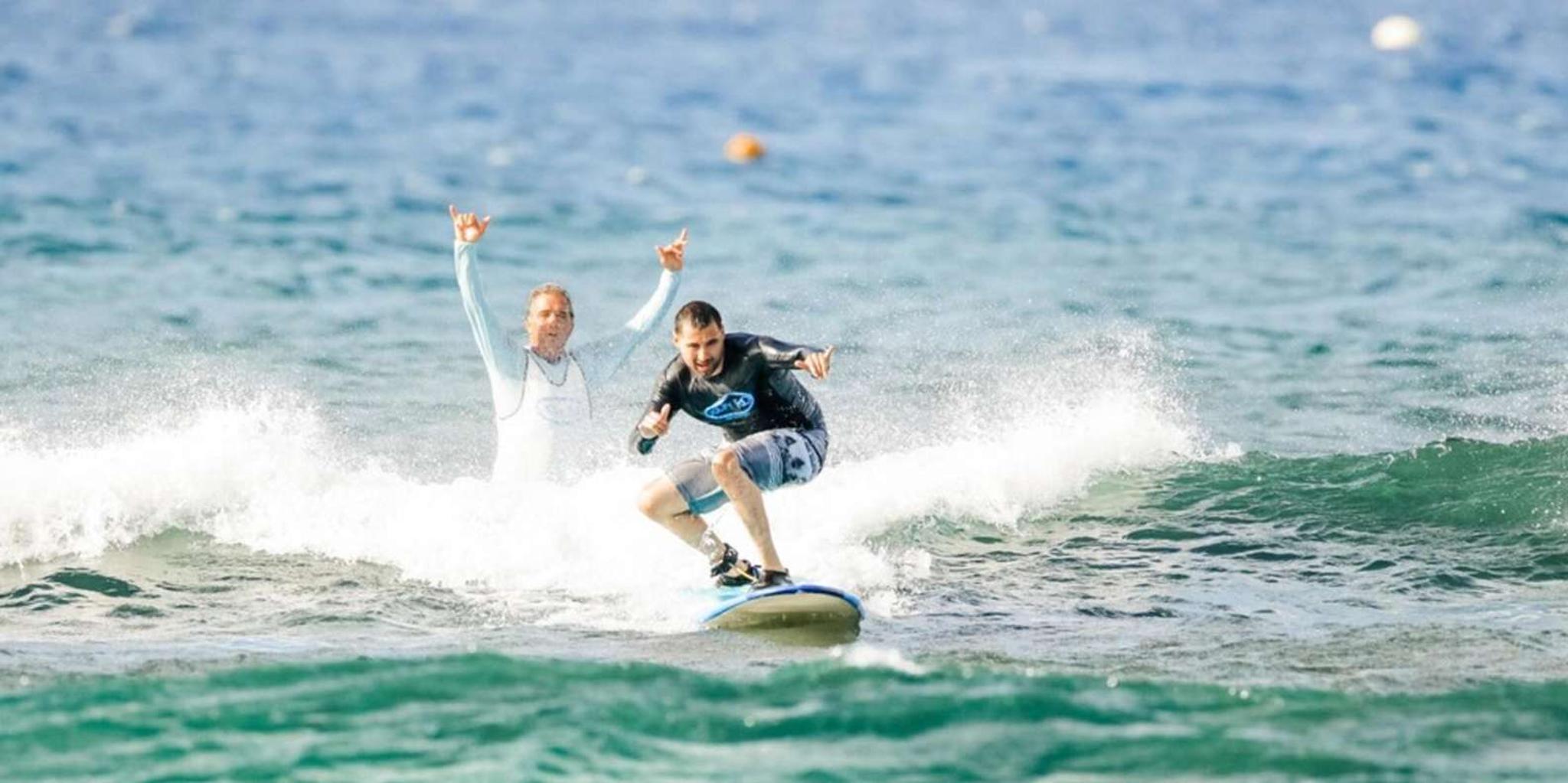 Lahaina Surf Lessons for Beginners - Image 2