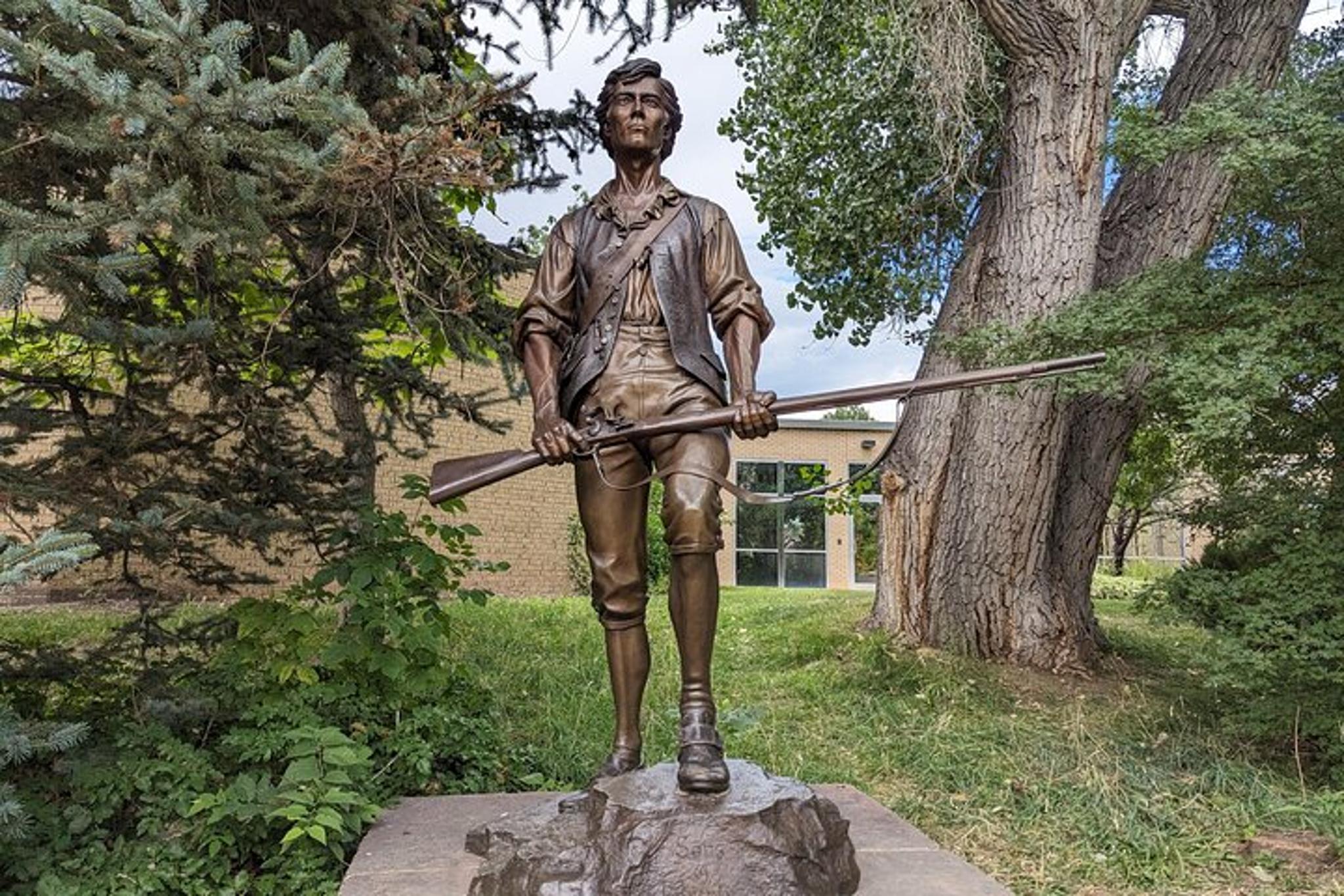 Golden Scavenger Hunt Walking Tour - Image 6