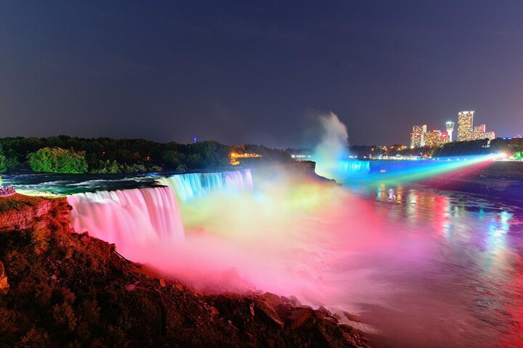 New York City Niagara Falls Tour with Outlet Shopping 2-Day