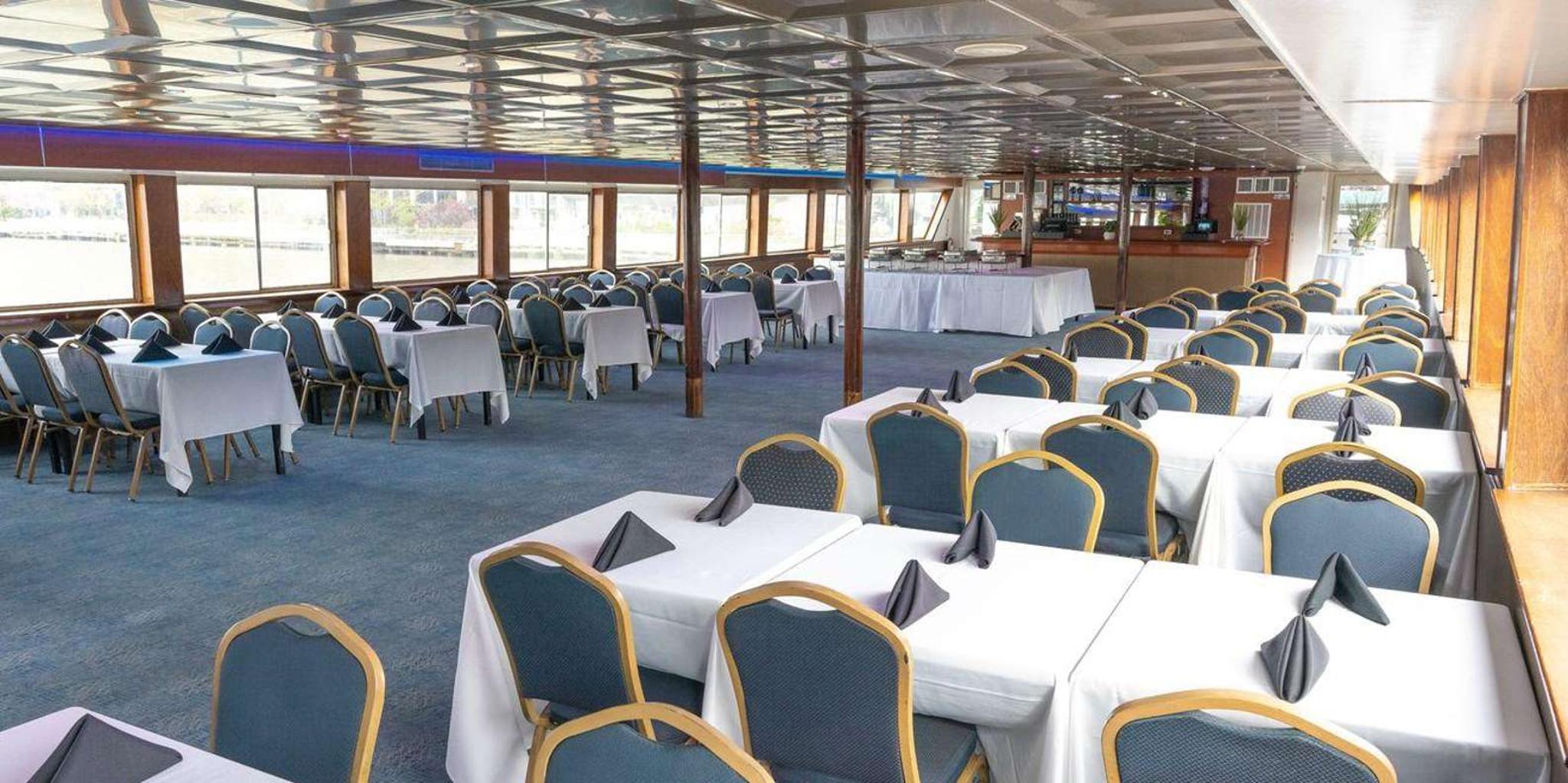 New York City Fireworks Cruise with Open Bar 4 hr - Image 6