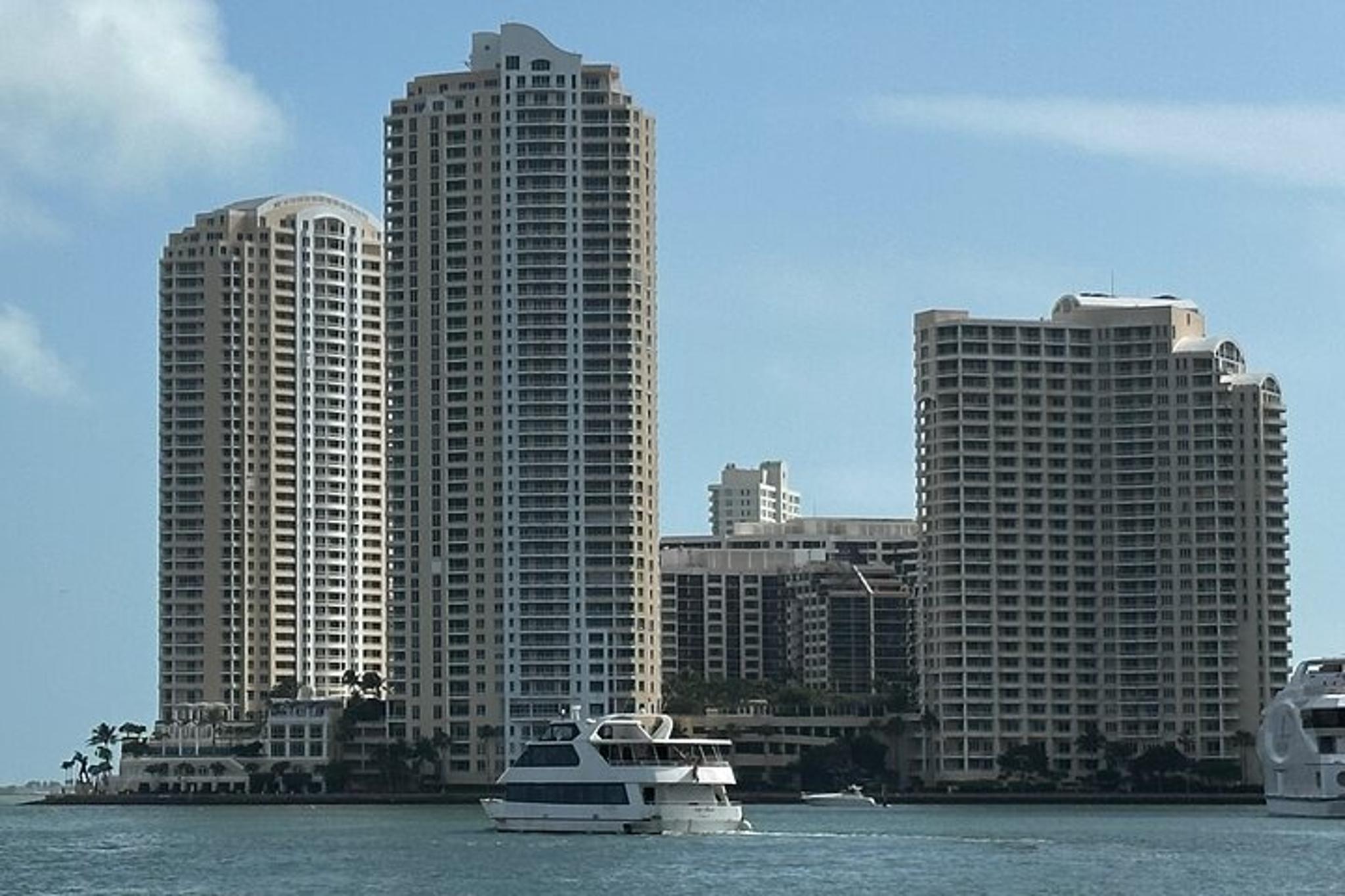 Miami Biscayne Bay Cruise 75 Min