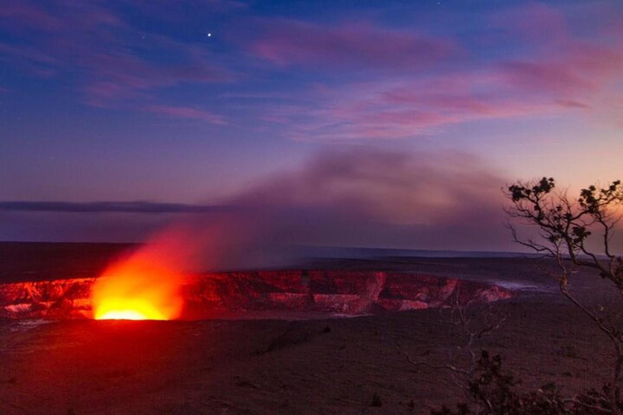 Kona Volcanoes and Waterfalls Tour - Image 6