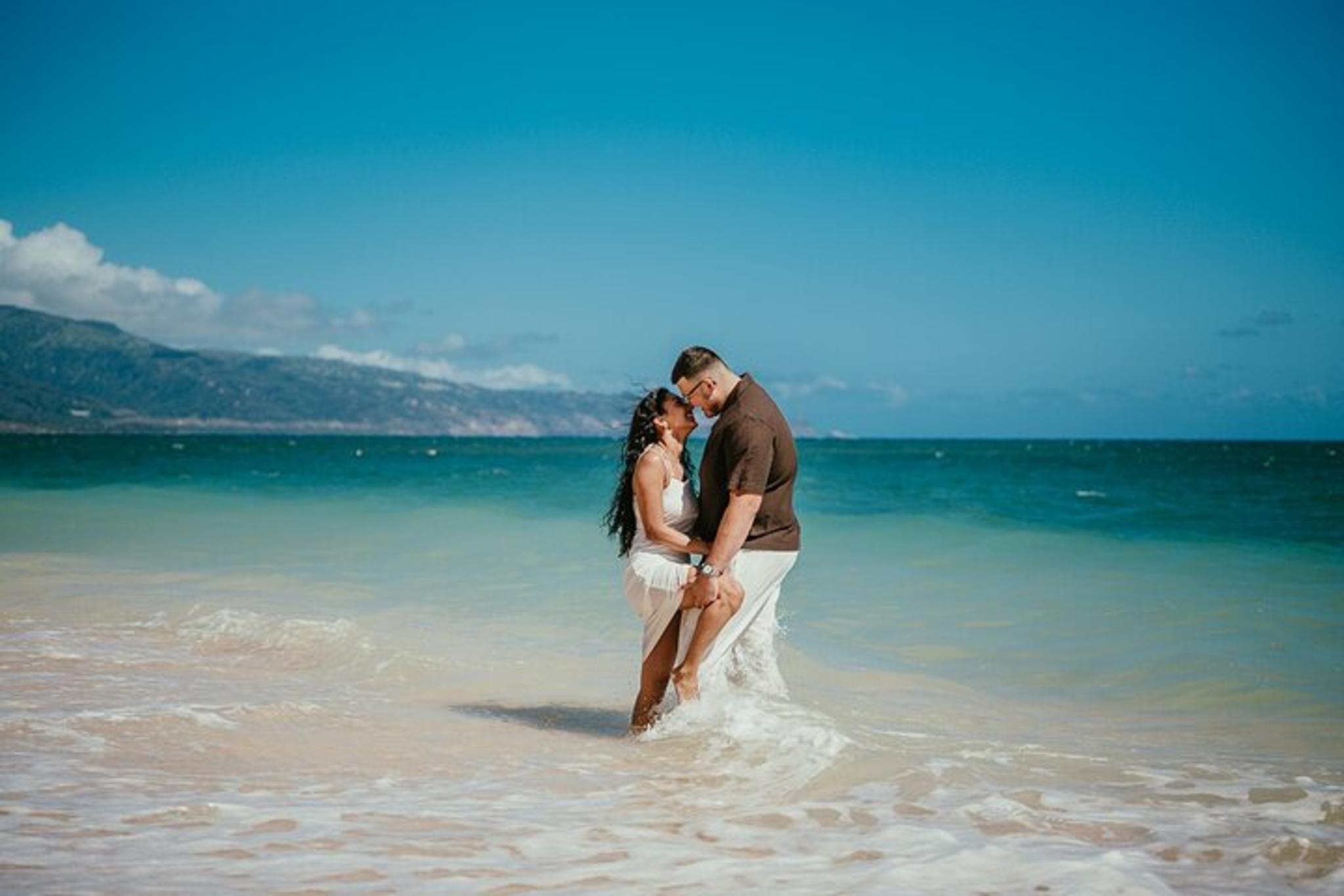 Maui Beach Engagement Photography Experience - Image 2