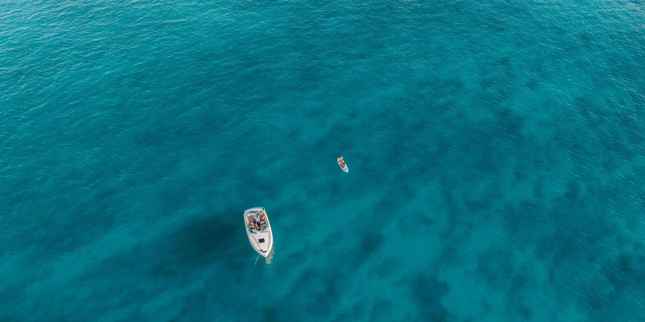 Clearwater Beach Tiki Boat Experience 1.5 hr - Image 3