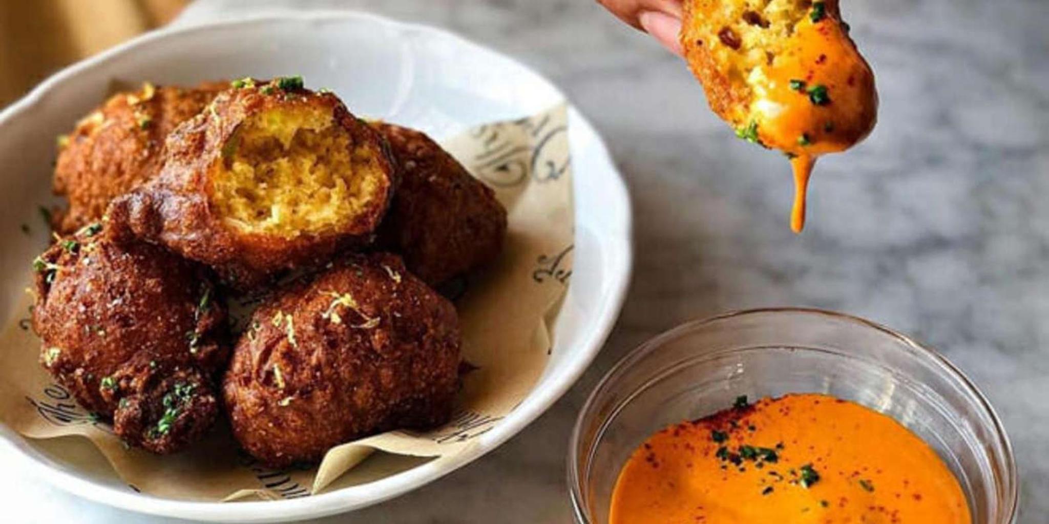 Charleston Street Food Tour with Local Guide - Image 1