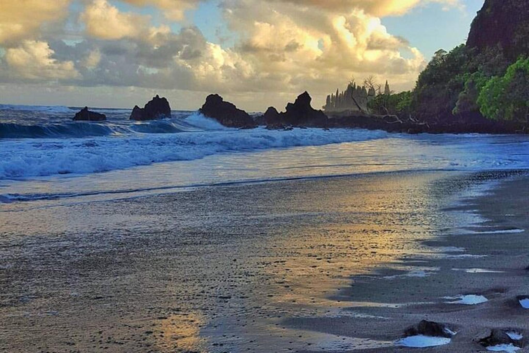 Maui Hana Private SUV Tour - Image 4