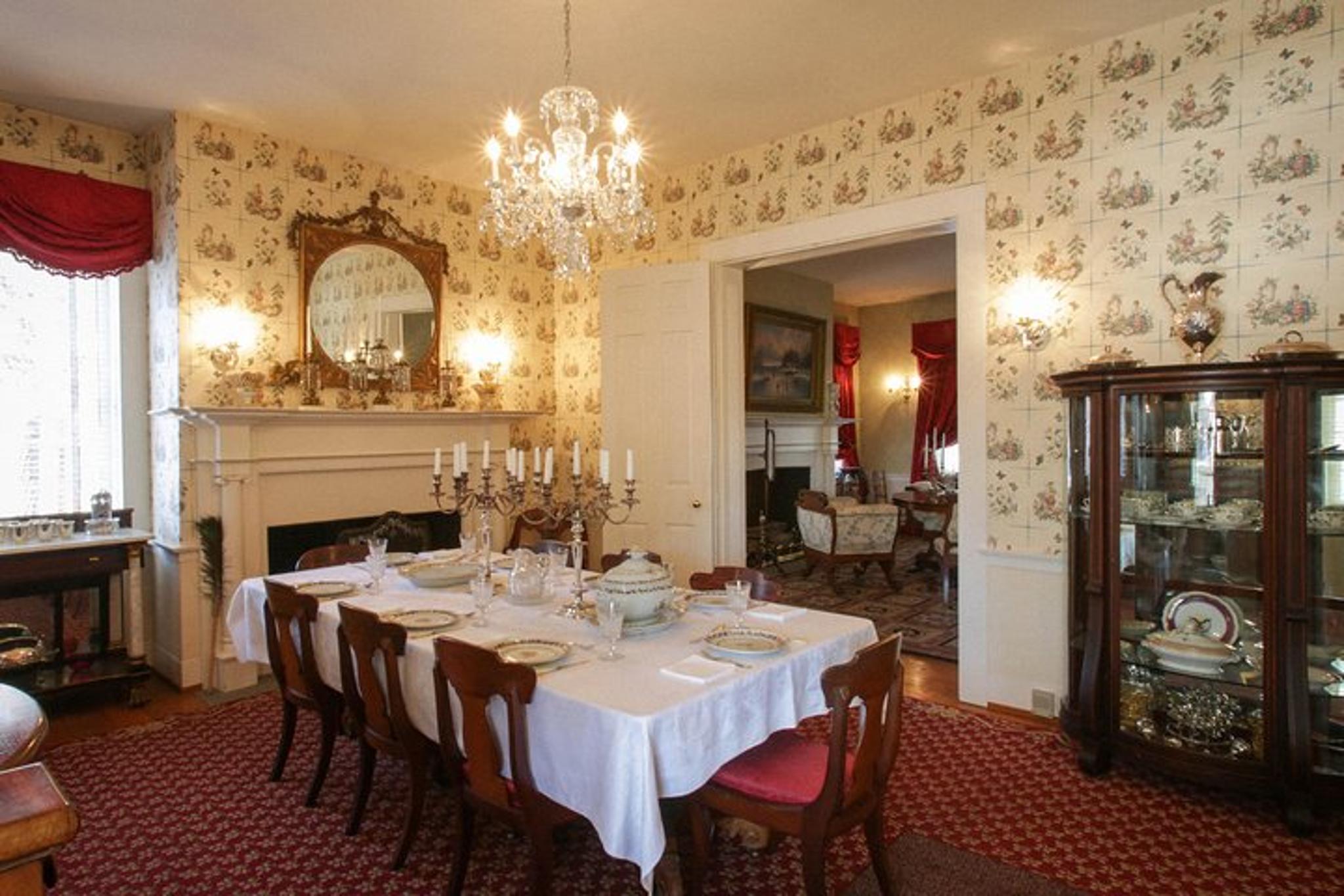 Lexington Mary Todd Lincoln House Tour - Image 3