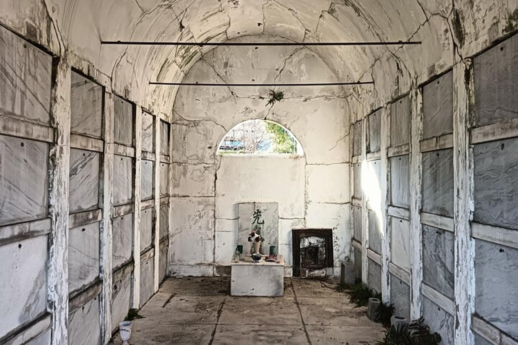 New Orleans Cemetery Tour with Anne Rice's Grave - Image 4