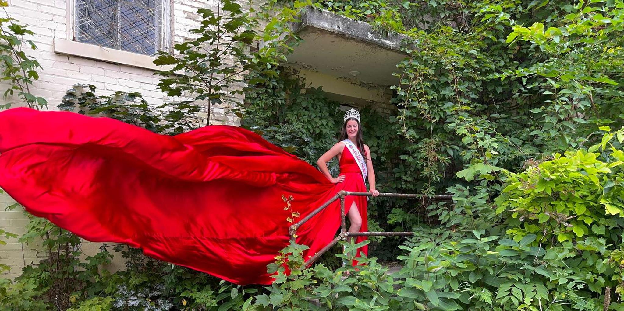Traverse City Flying Dress Photo Shoot - Image 5